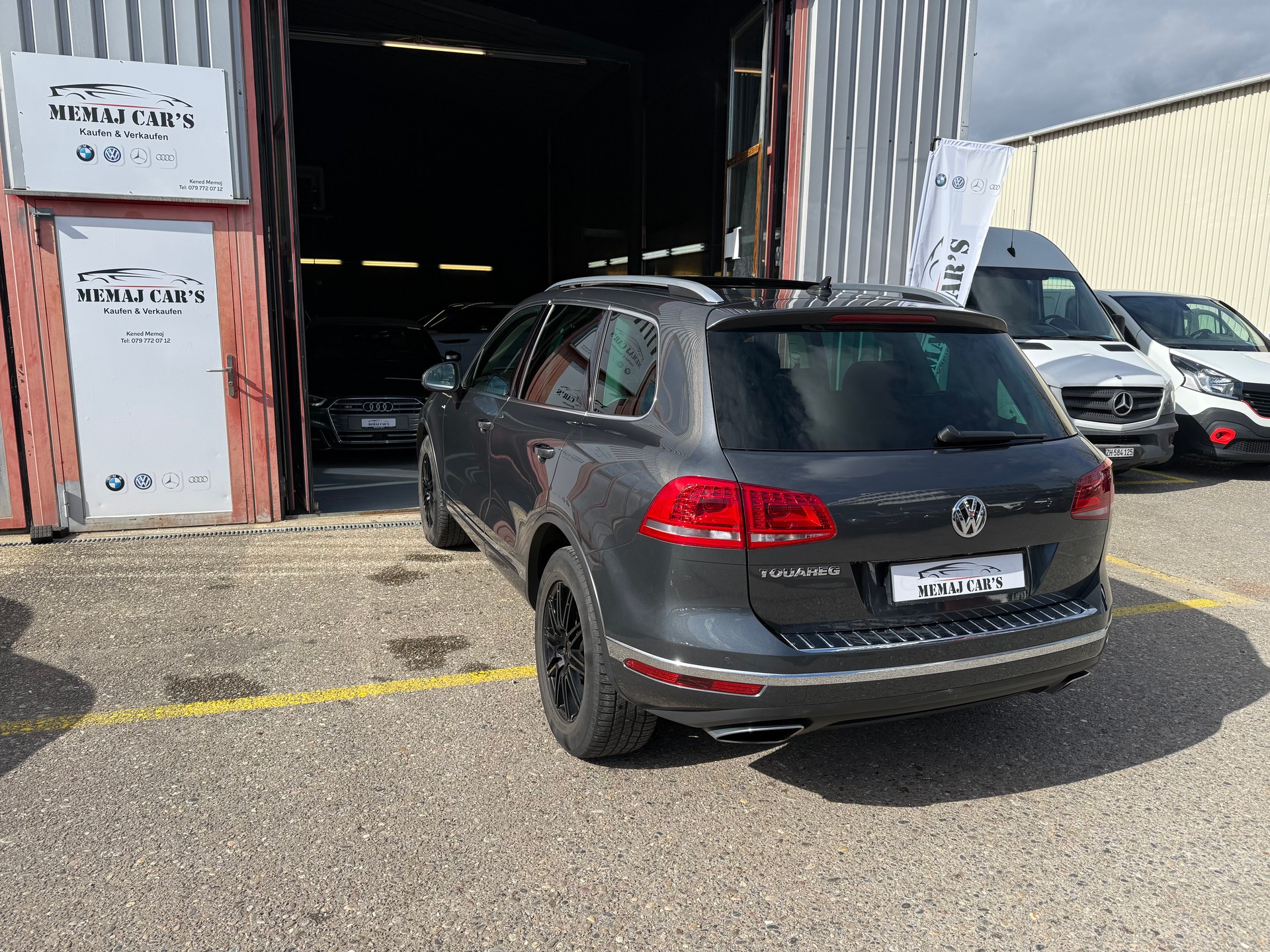 VW Touareg 3.0 TDI BMT Peak Tiptronic AHK3500kg Panorama Dach-image-4