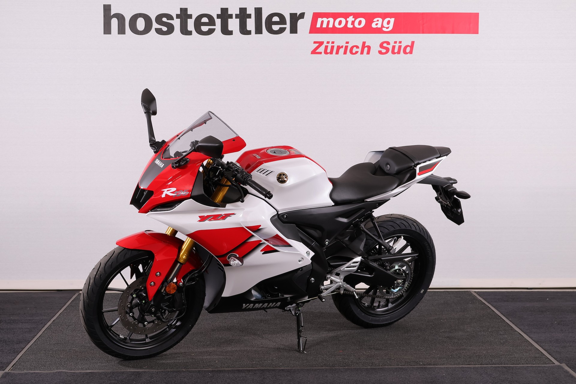 YAMAHA R125 70th Anniversary-showroom-element-1