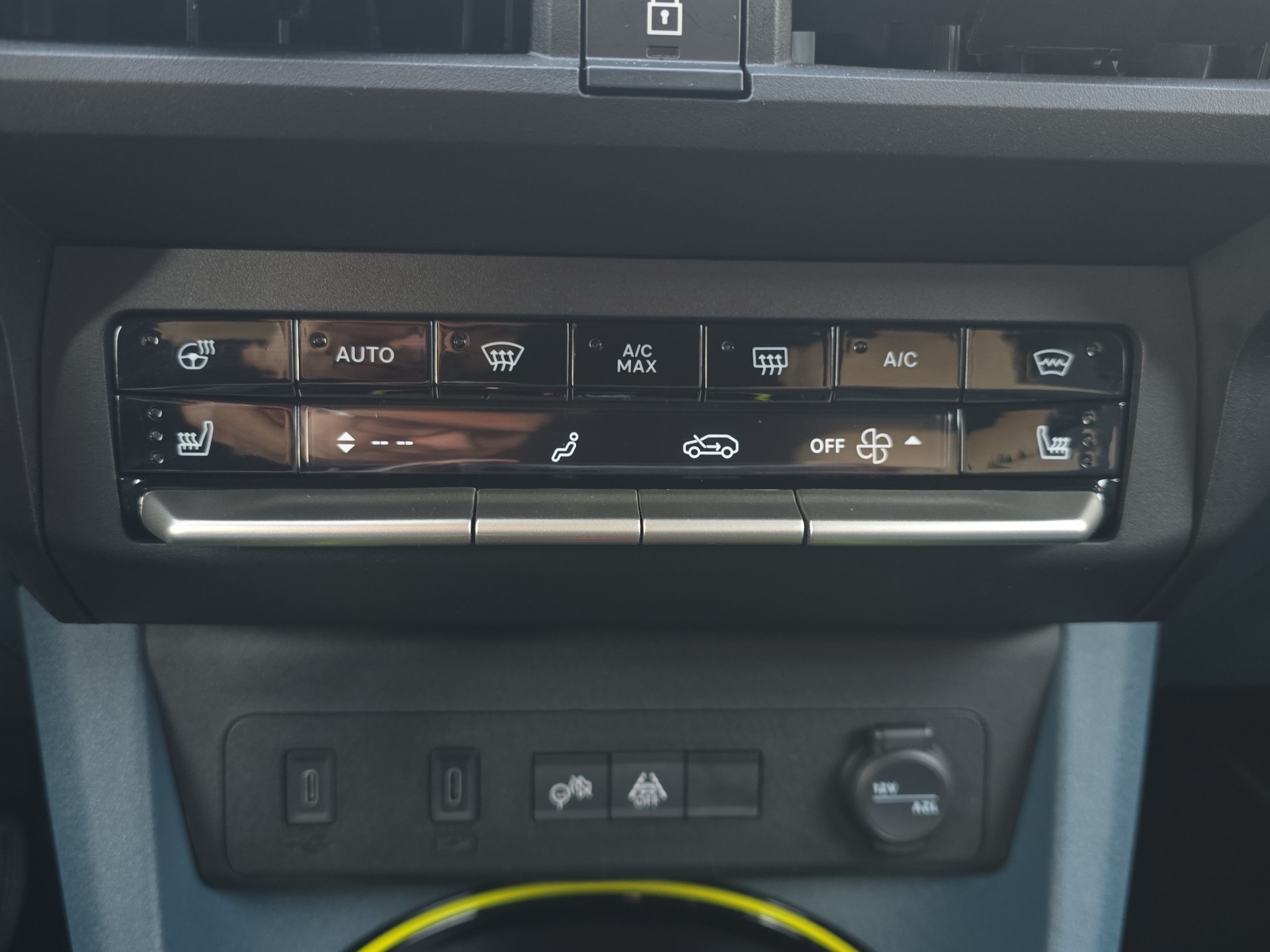 FIAT Grande Panda MHEV La Prima-image-11