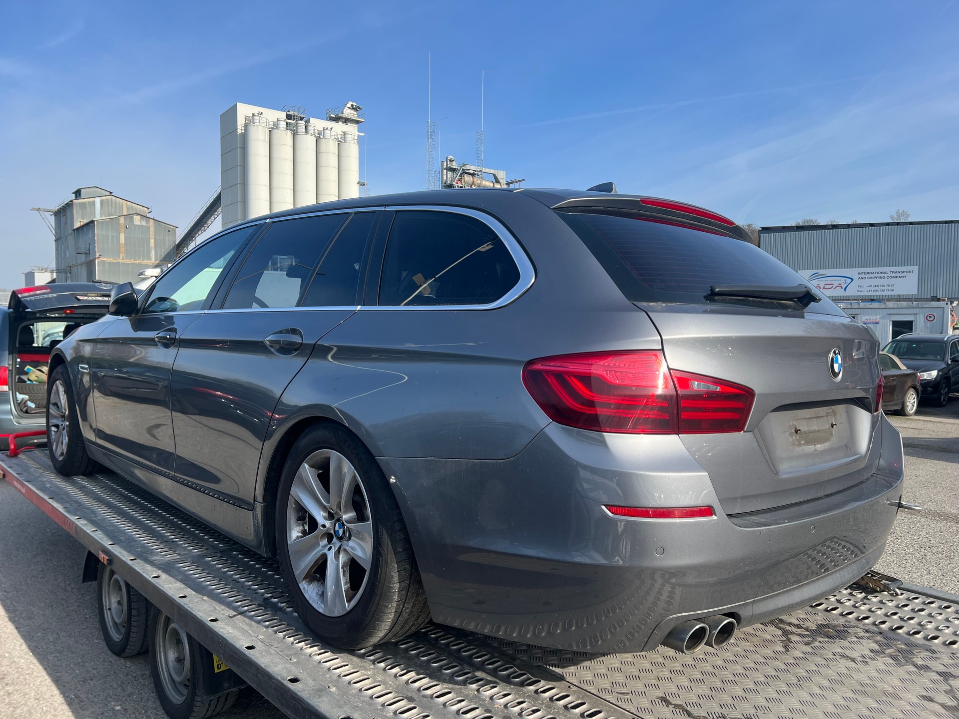 BMW 530d Touring xDrive Steptronic-image-2