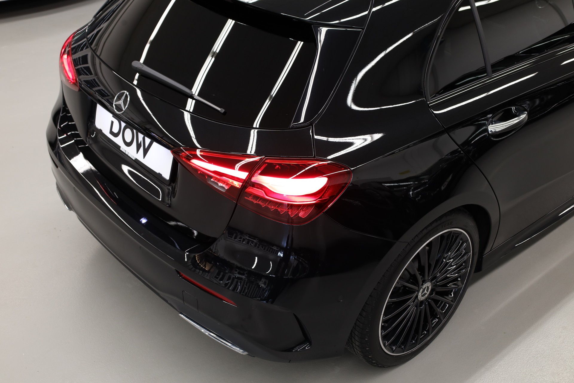 MERCEDES-BENZ A 250 AMG Line 4m-image-10