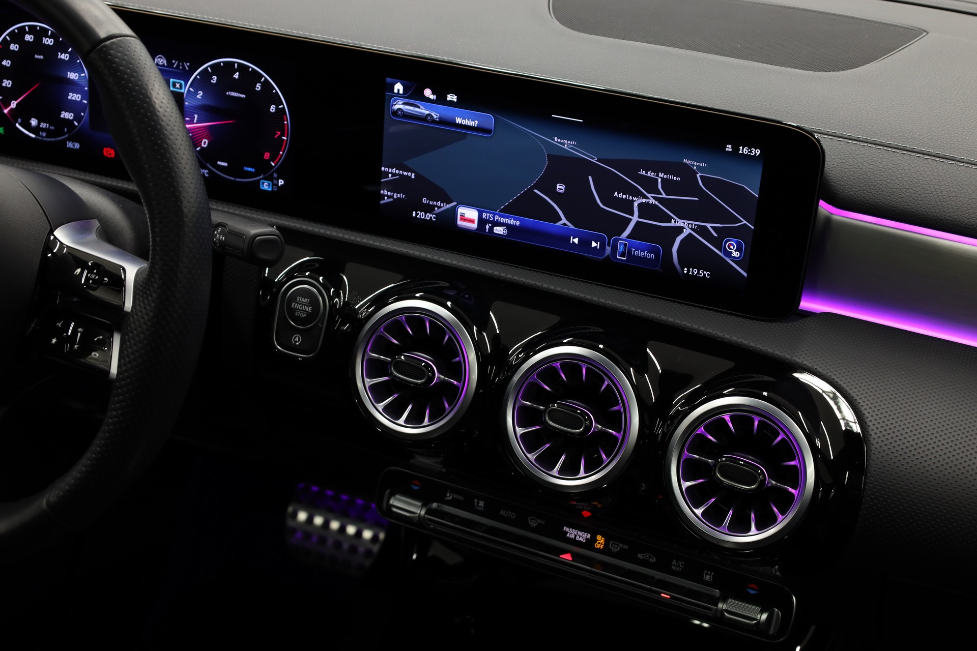 MERCEDES-BENZ A 250 AMG Line 4m-image-19