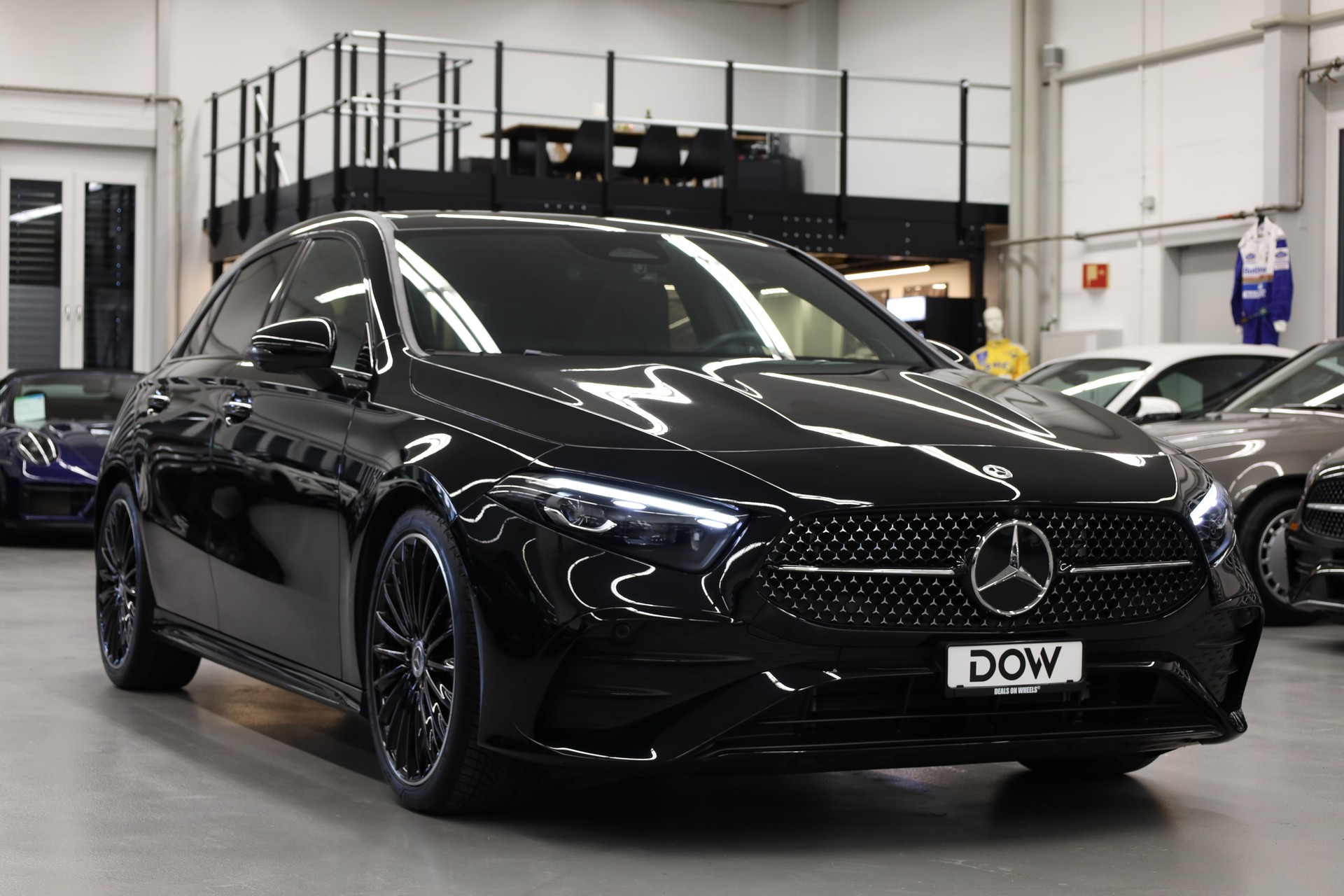 MERCEDES-BENZ A 250 AMG Line 4m-image-1