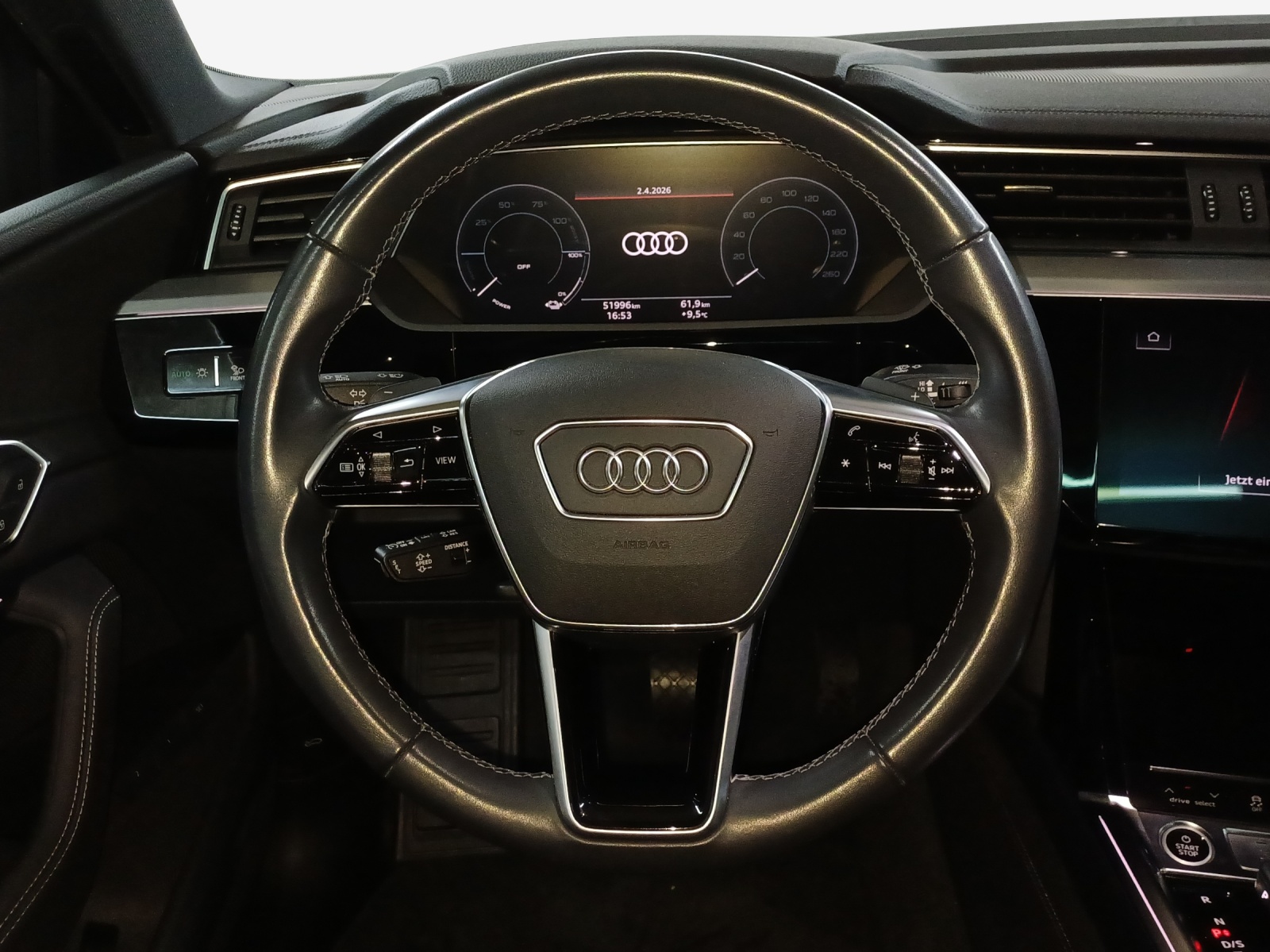 AUDI Q8 Sportback 55 e-tron S line quattro-image-10