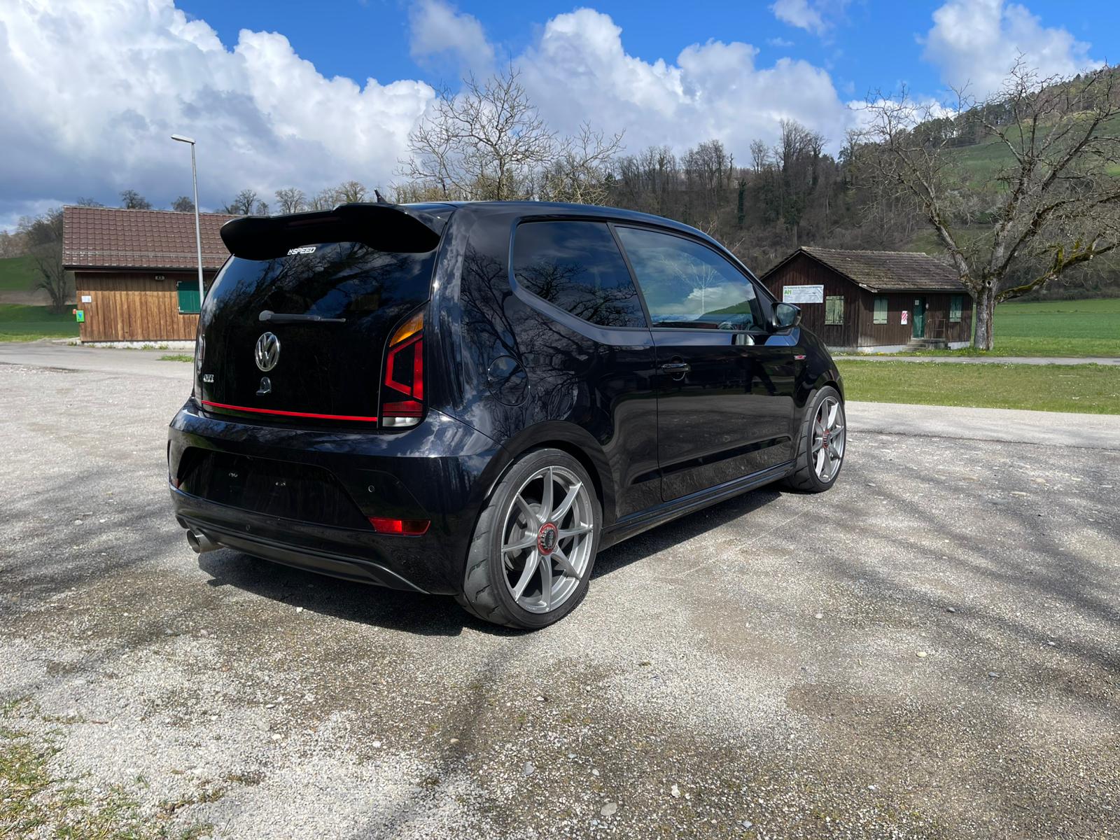VW Up 1.0 TSI GTI-image-2