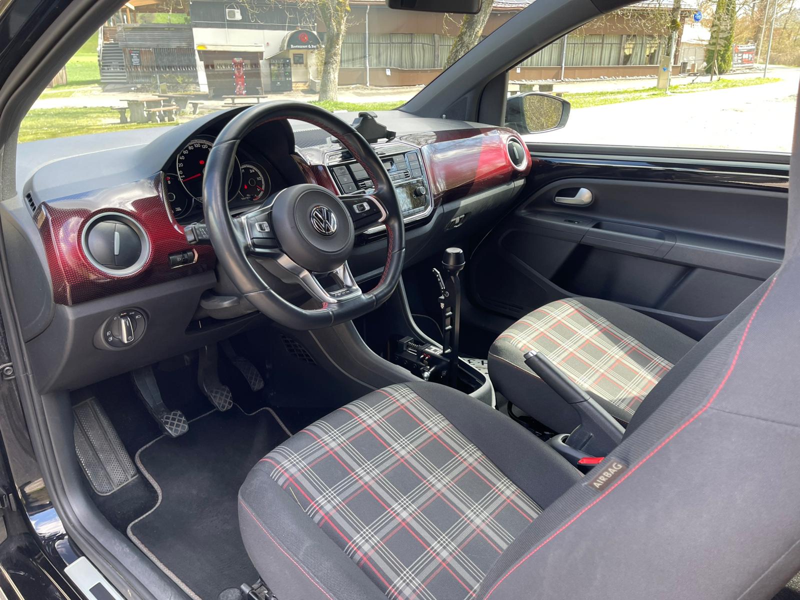 VW Up 1.0 TSI GTI-image-9