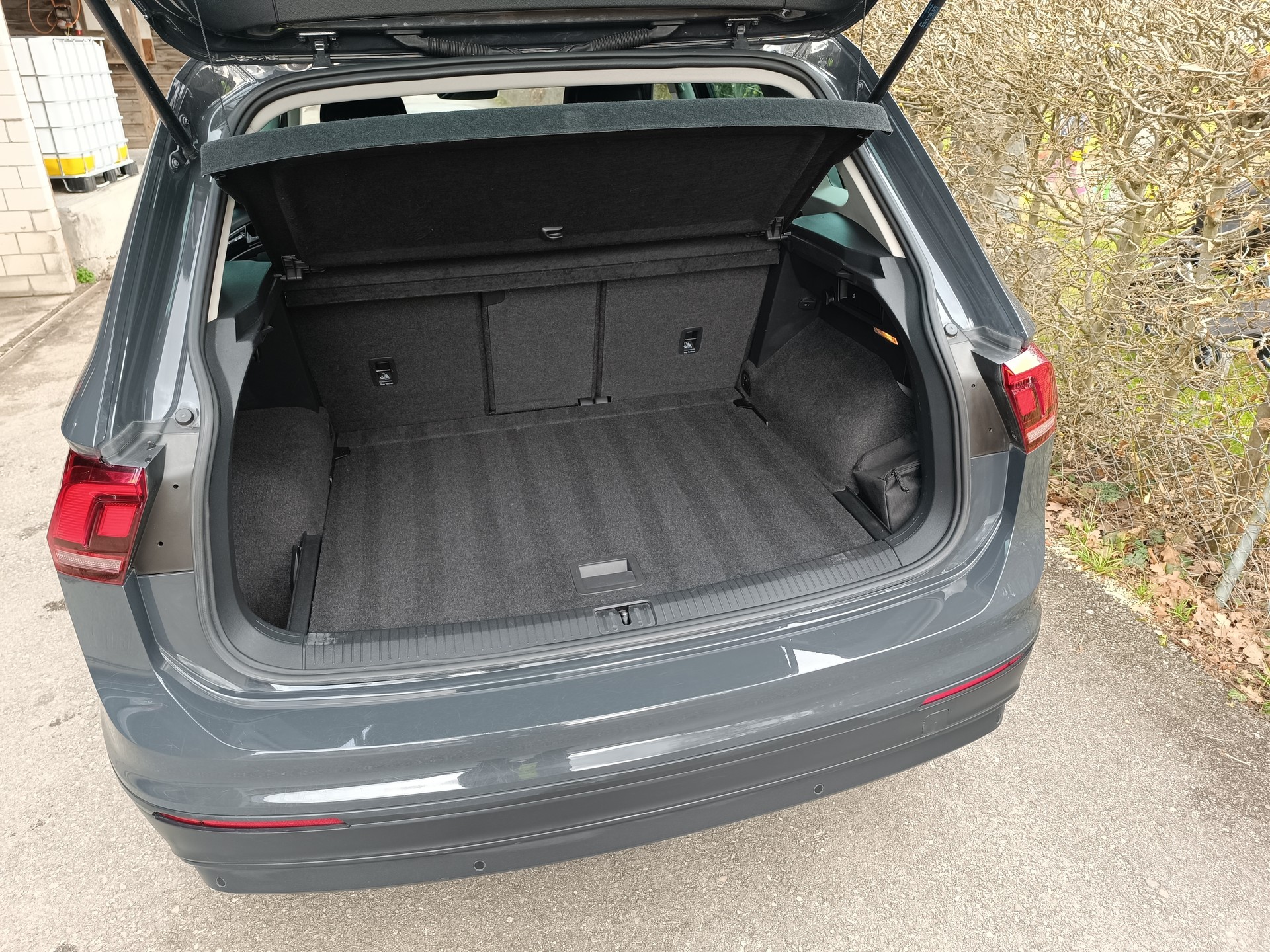 VW Tiguan 2.0 TDI SCR Comfortline 4Motion DSG-image-14