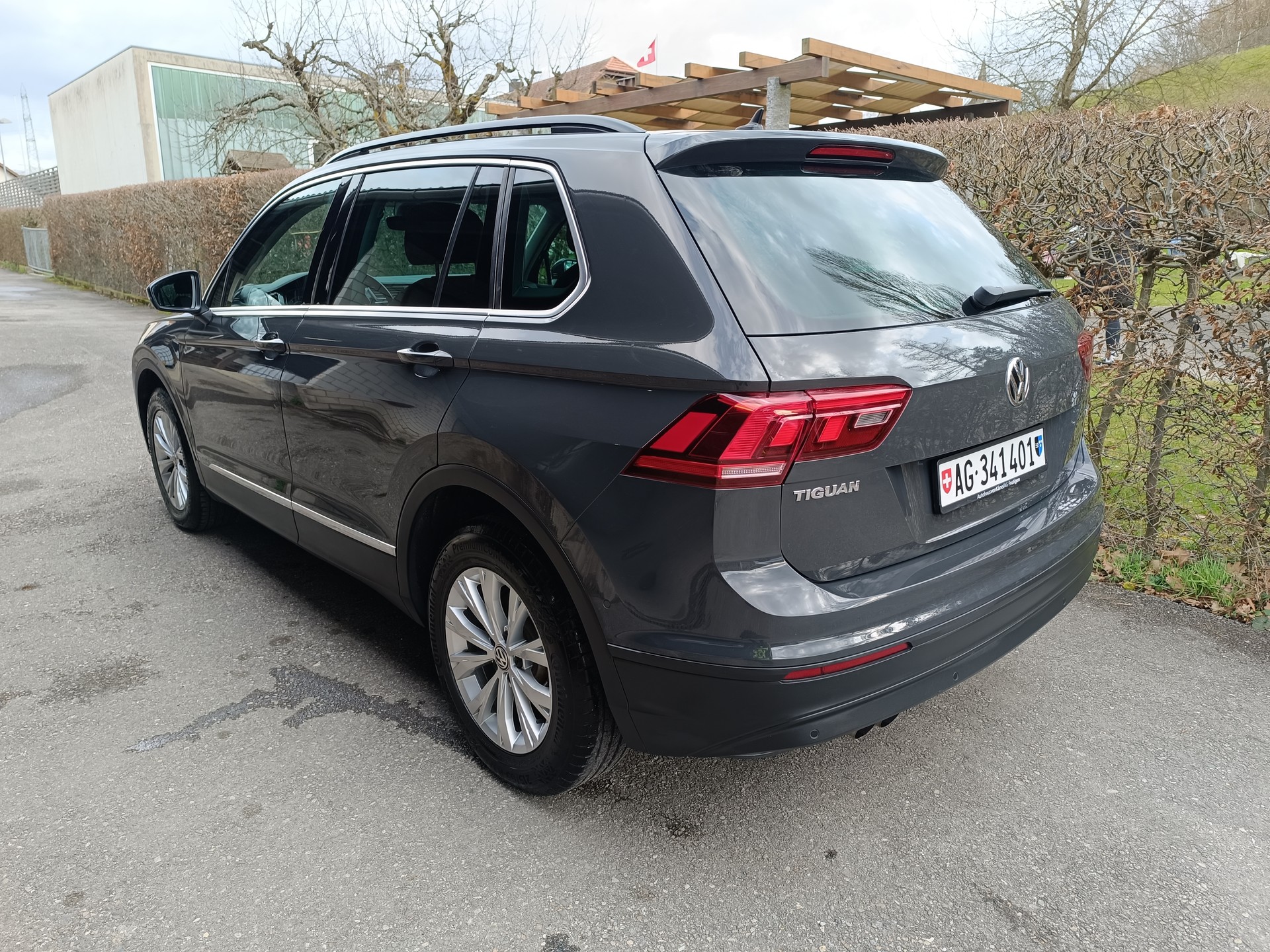 VW Tiguan 2.0 TDI SCR Comfortline 4Motion DSG-image-3