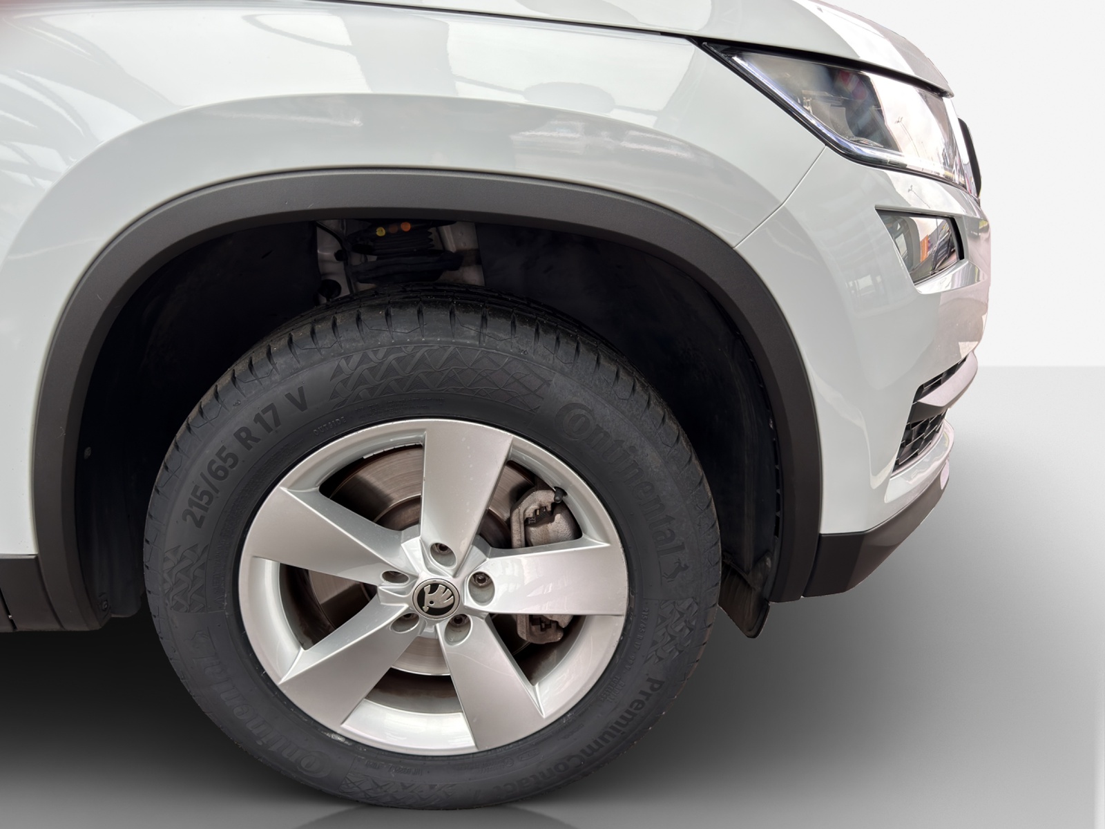 SKODA Kodiaq 2.0 TSI Ambition 4x4-image-13