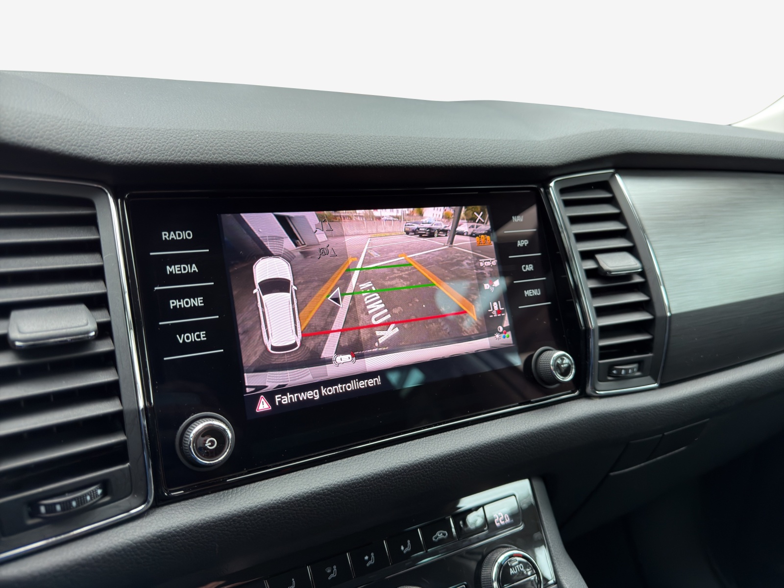 SKODA Kodiaq 2.0 TSI Ambition 4x4-image-15