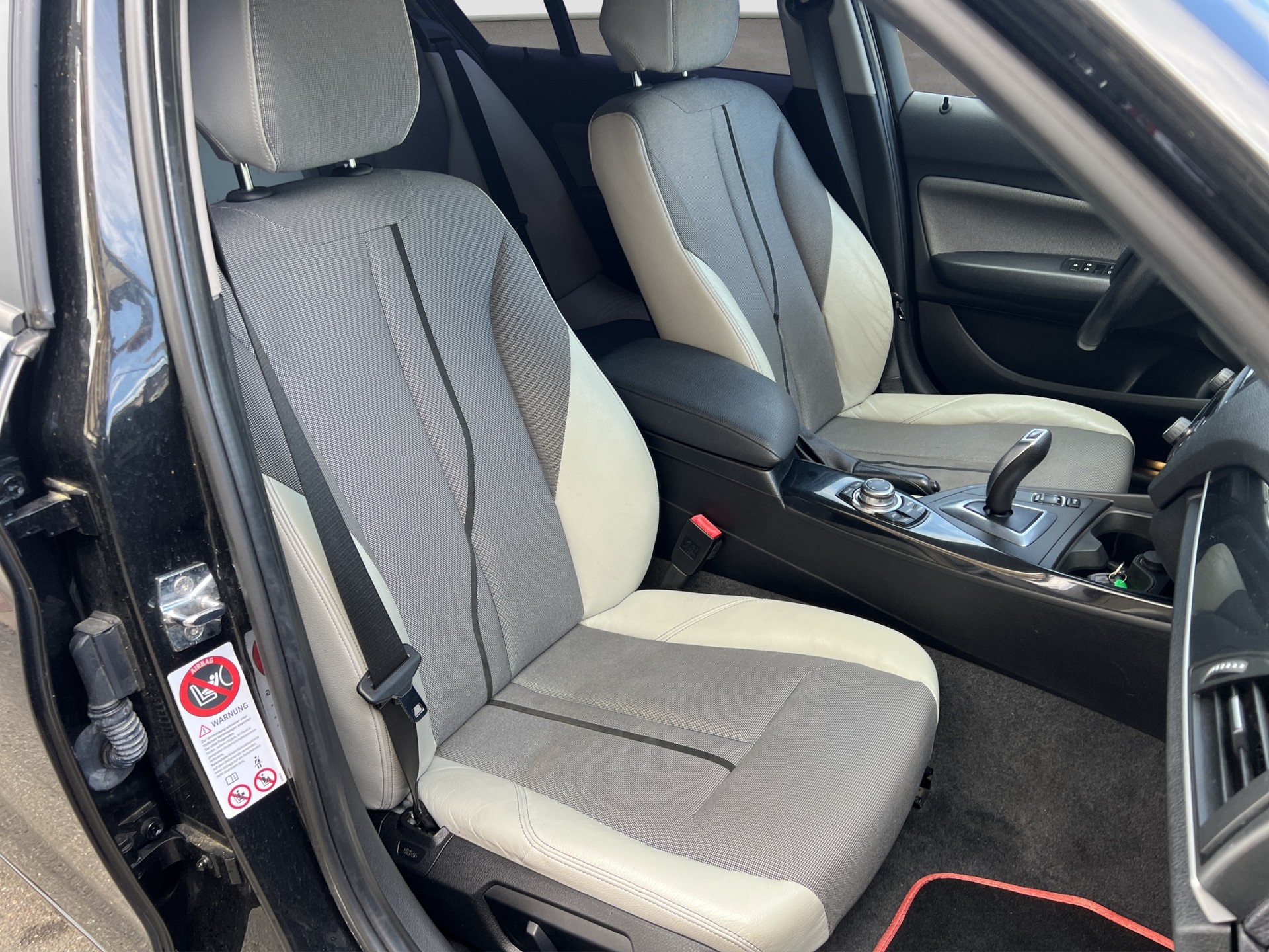 BMW 116i Urban Line Steptronic-image-14