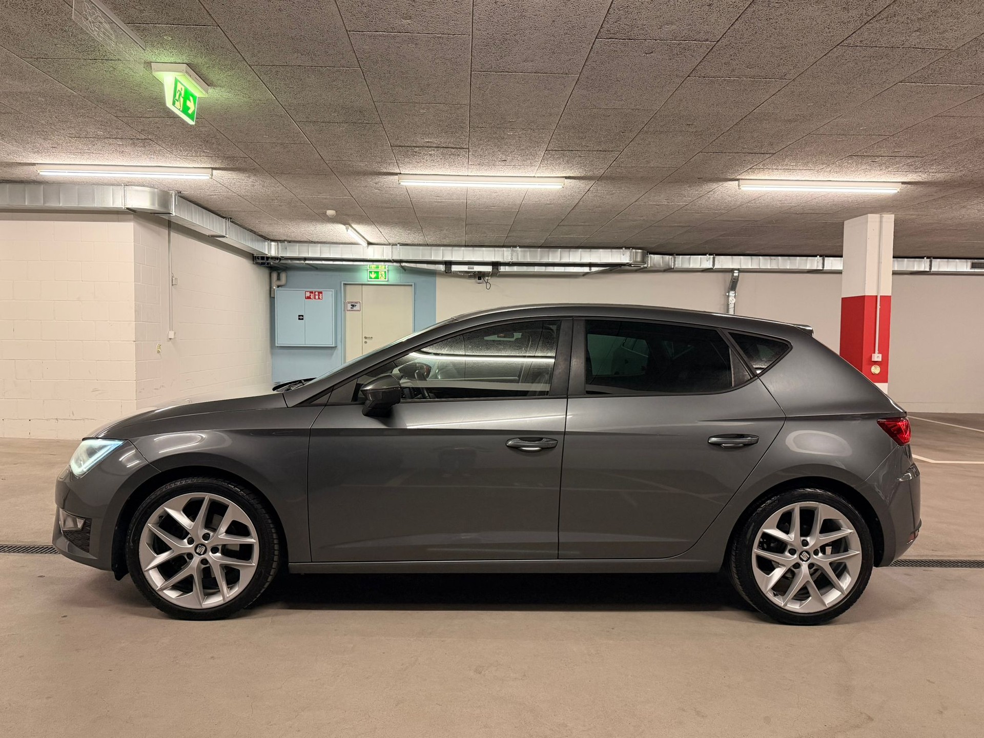 SEAT Leon 1.4 TSI FR-image-3