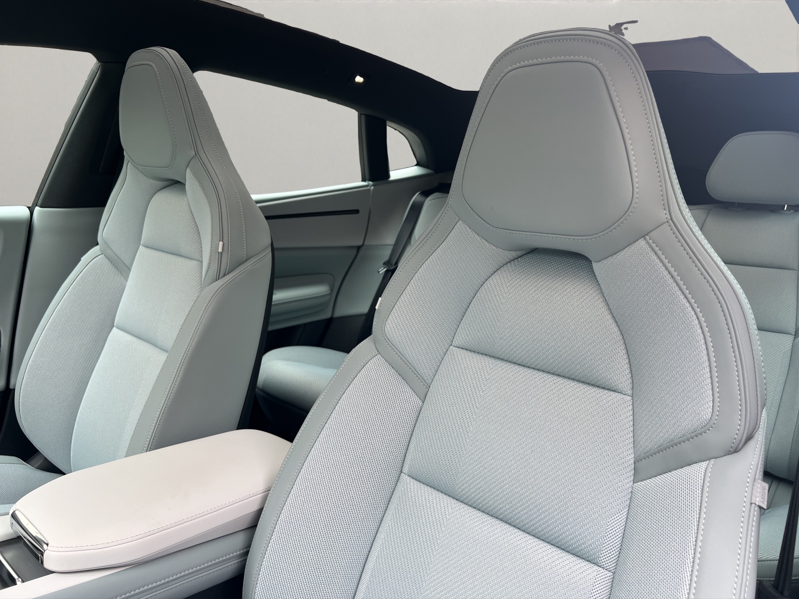 POLESTAR 4 Long Range Single Motor-image-13