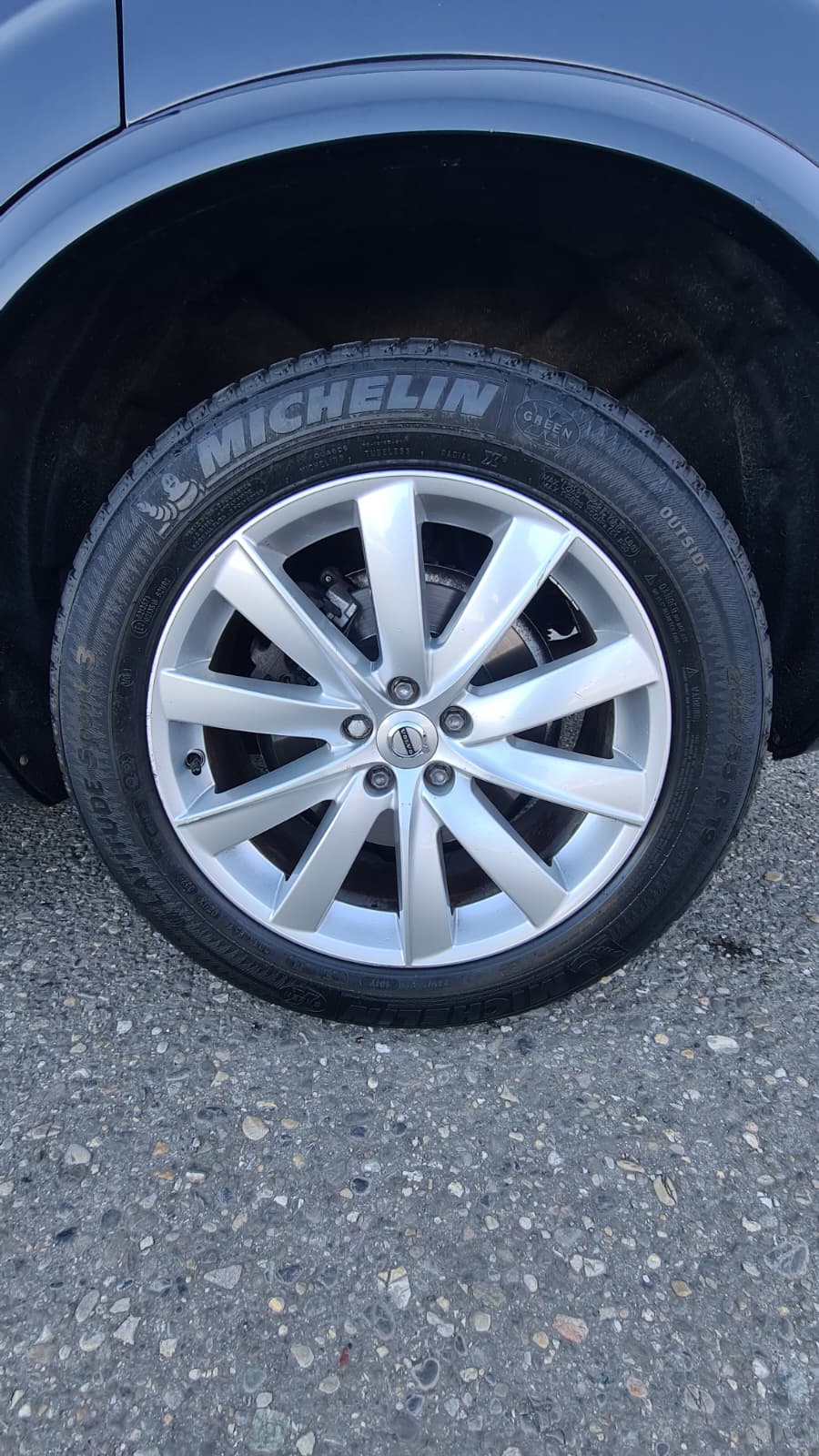 VOLVO XC90 D5 AWD Momentum Geartronic ** 7-Plätzer ** Voll-Leder ** Navi ** RF-Kamera 360° ** Panorama-Glasdach ** Sitzmemory **-image-19