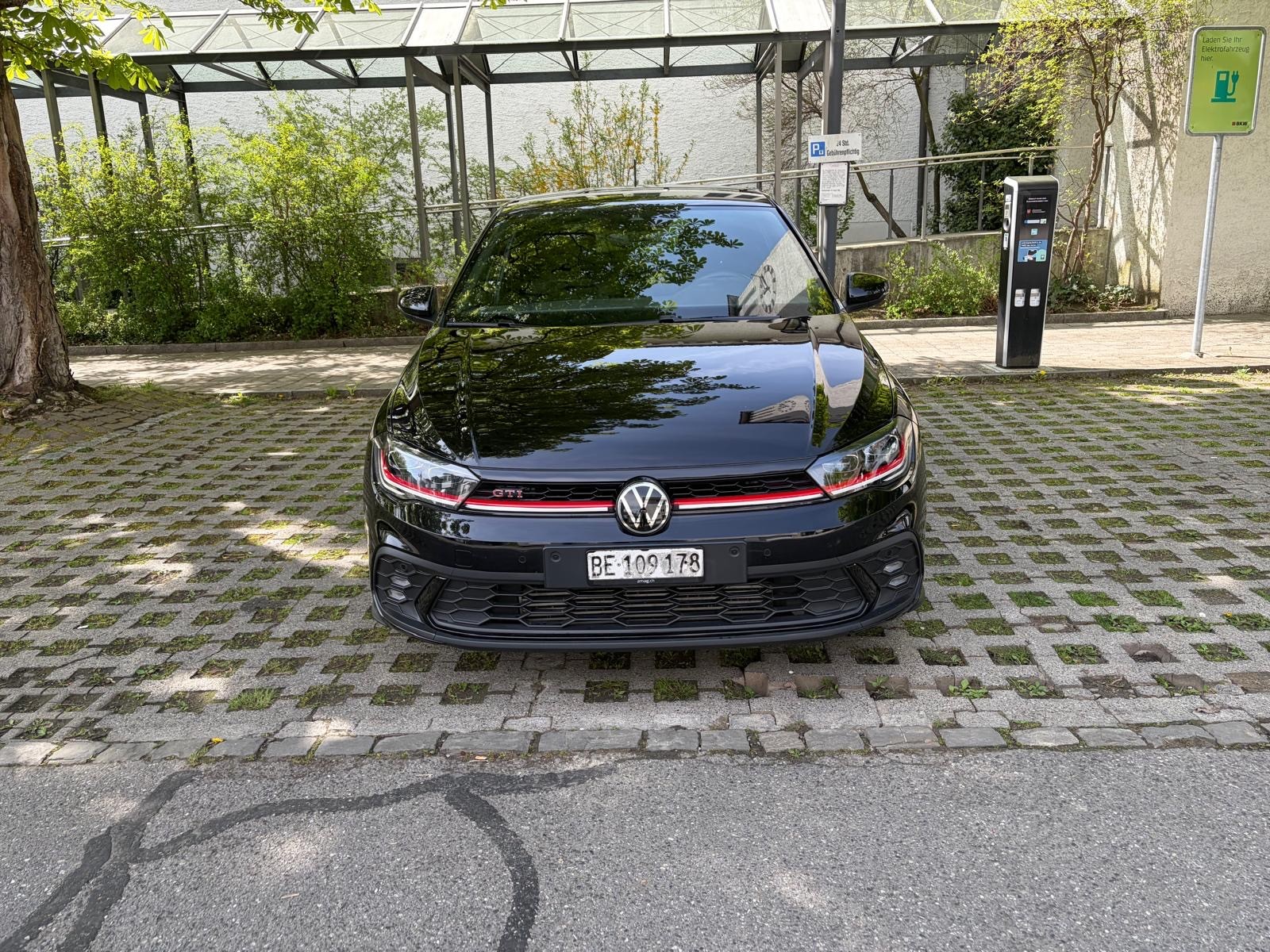 VW Polo 2.0 TSI GTI 75 Edition DSG-image-2