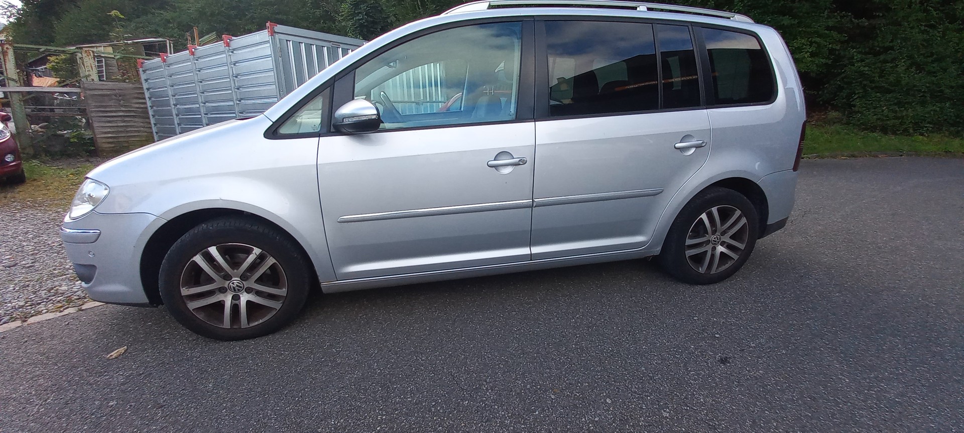VW Touran 1.4 TSI Highline DSG-image-1