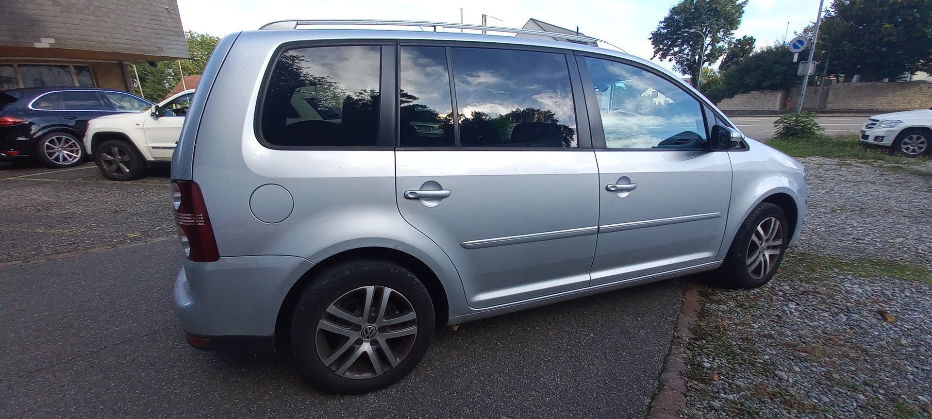 VW Touran 1.4 TSI Highline DSG-image-5