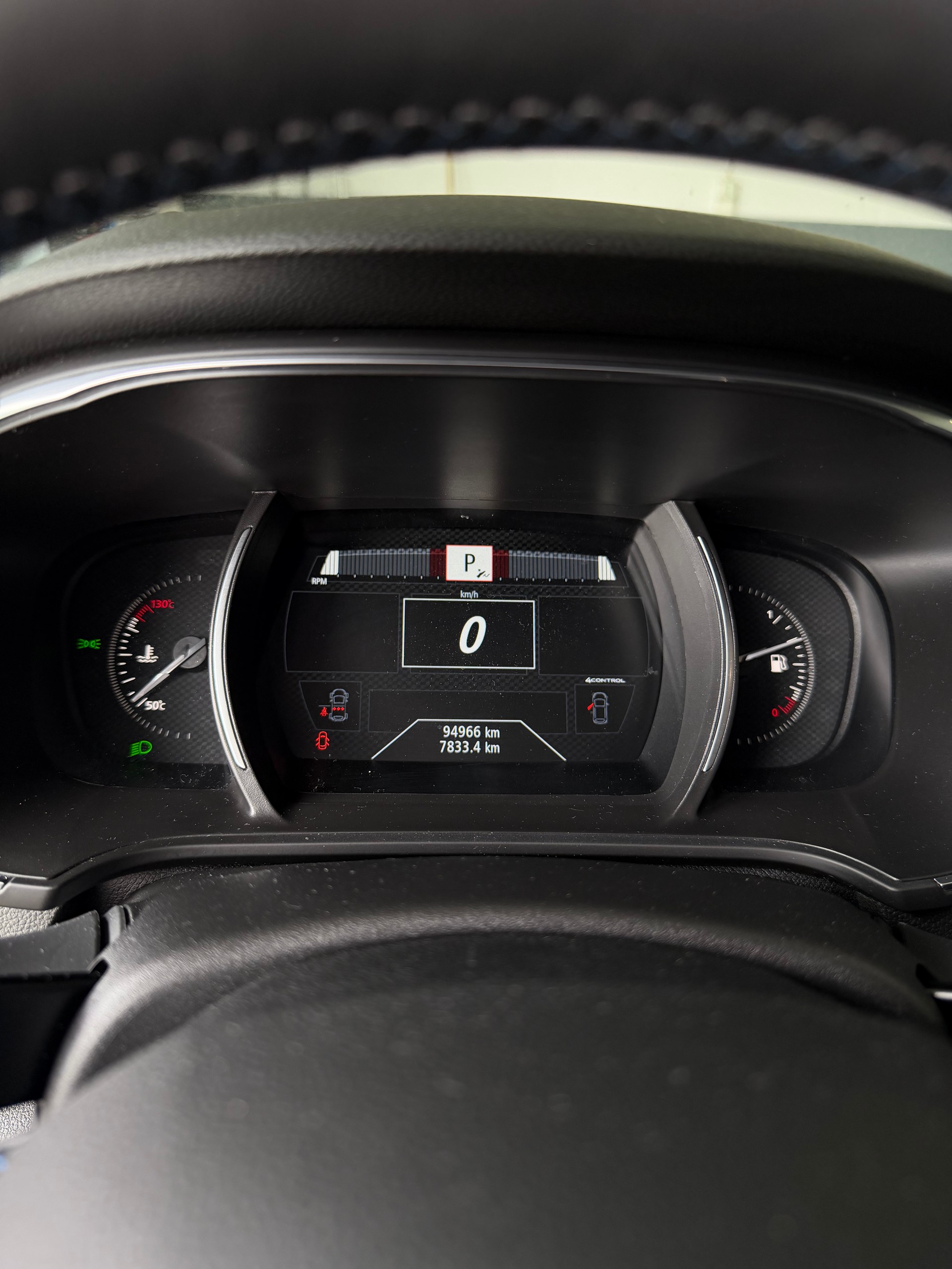 RENAULT Mégane 1.6 16V Turbo GT EDC-image-9