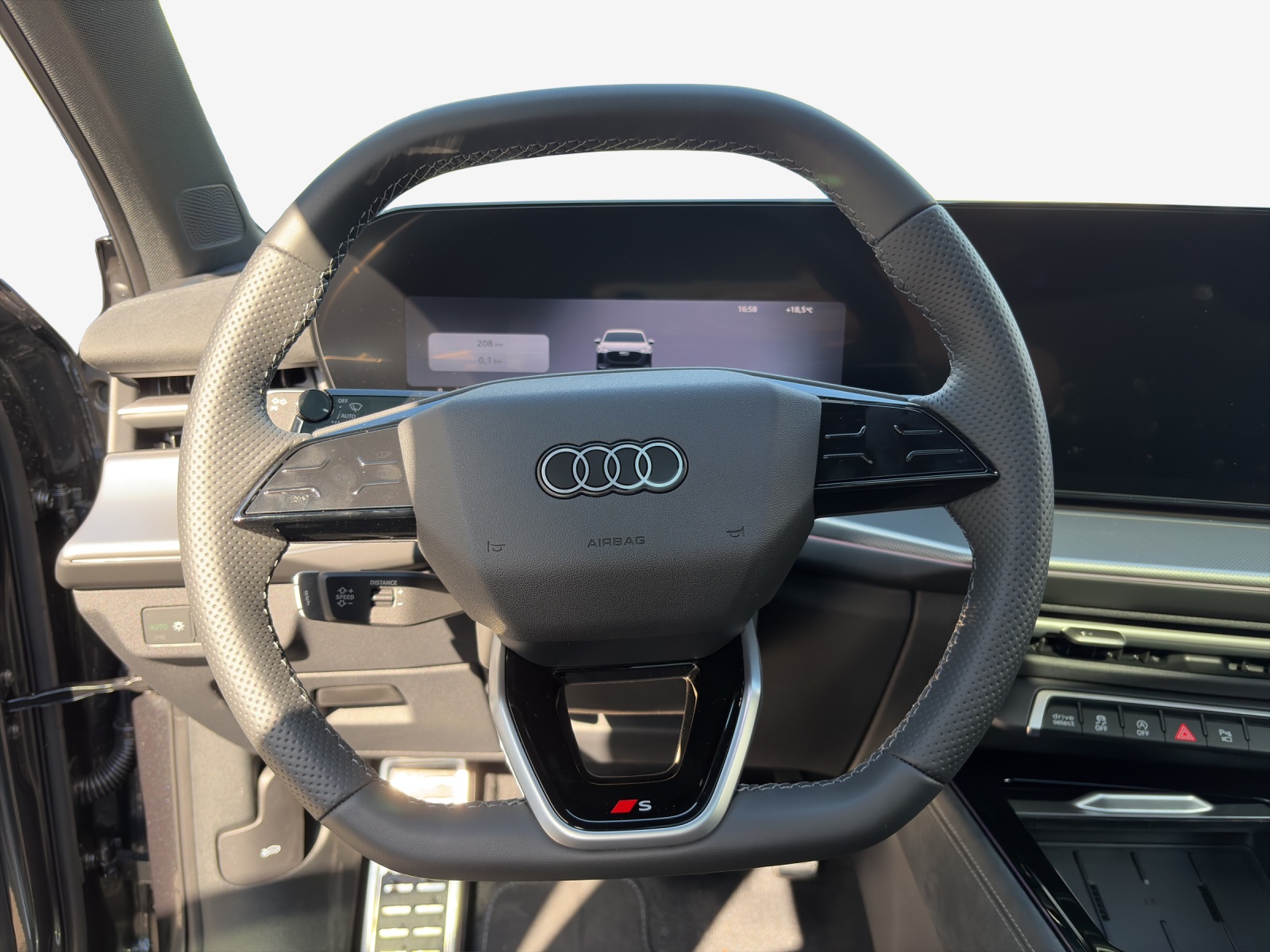 AUDI Q3 Sportback TFSI quattro 195 kW S tronic-image-9