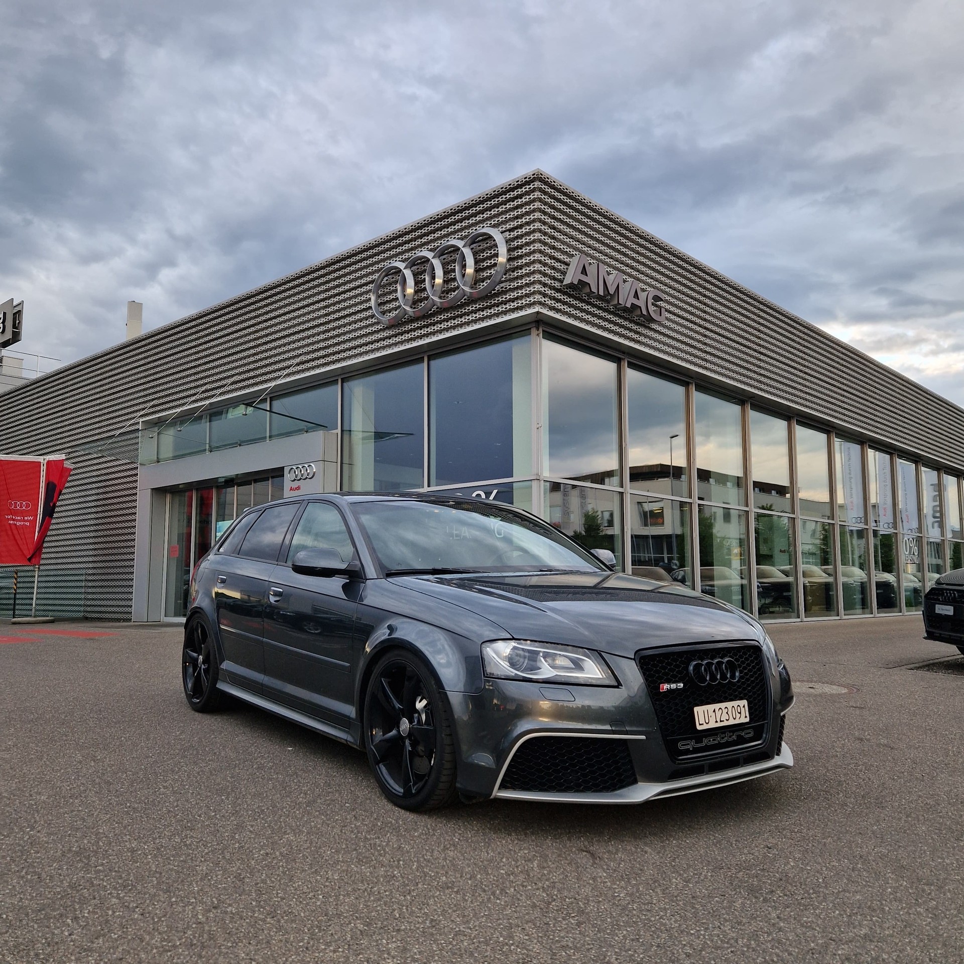 AUDI 2.5 T FSI quattro S-Tronic