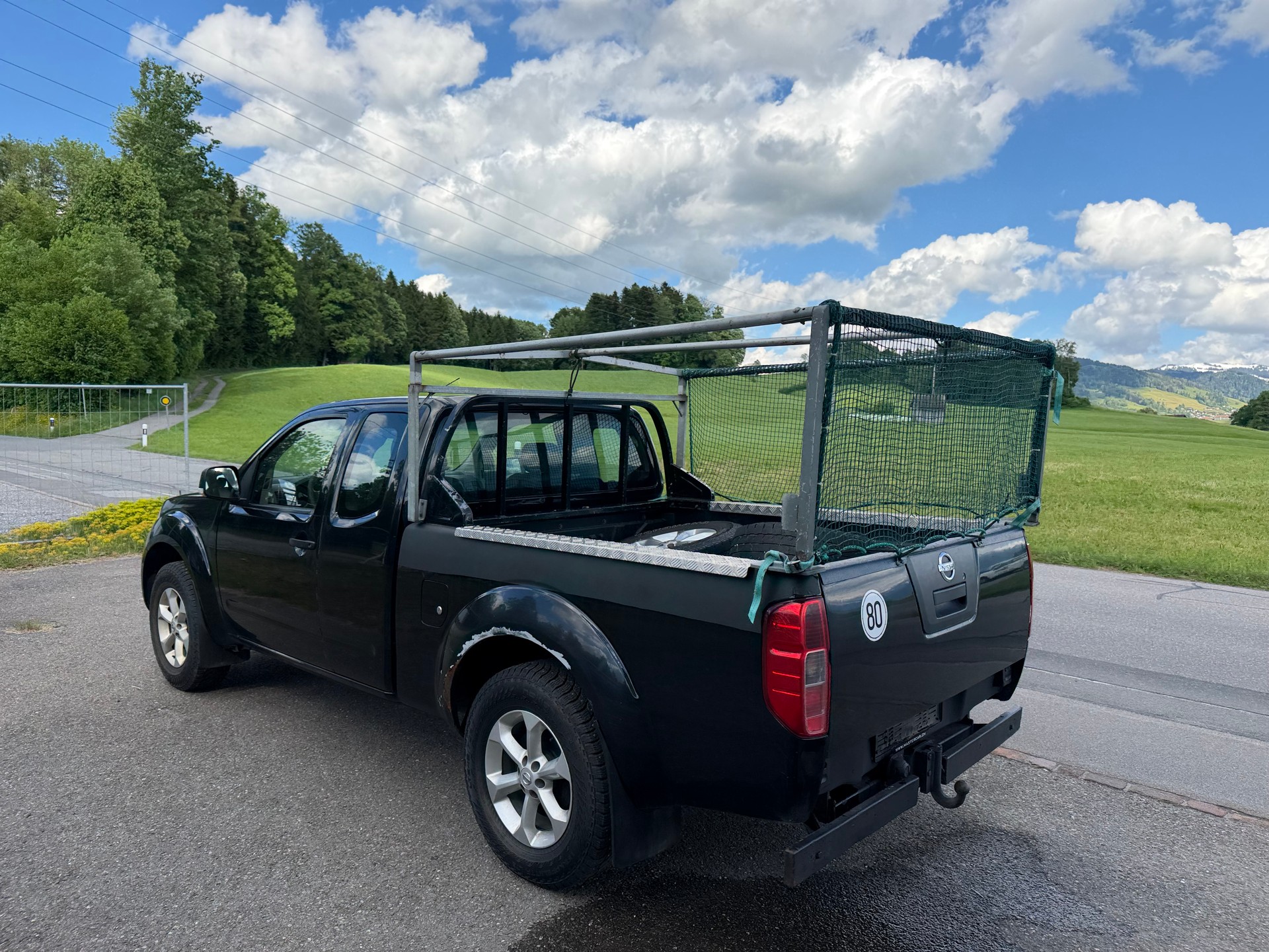 NISSAN Navara King Cab SE 2.5 dCi 4WD-image-3