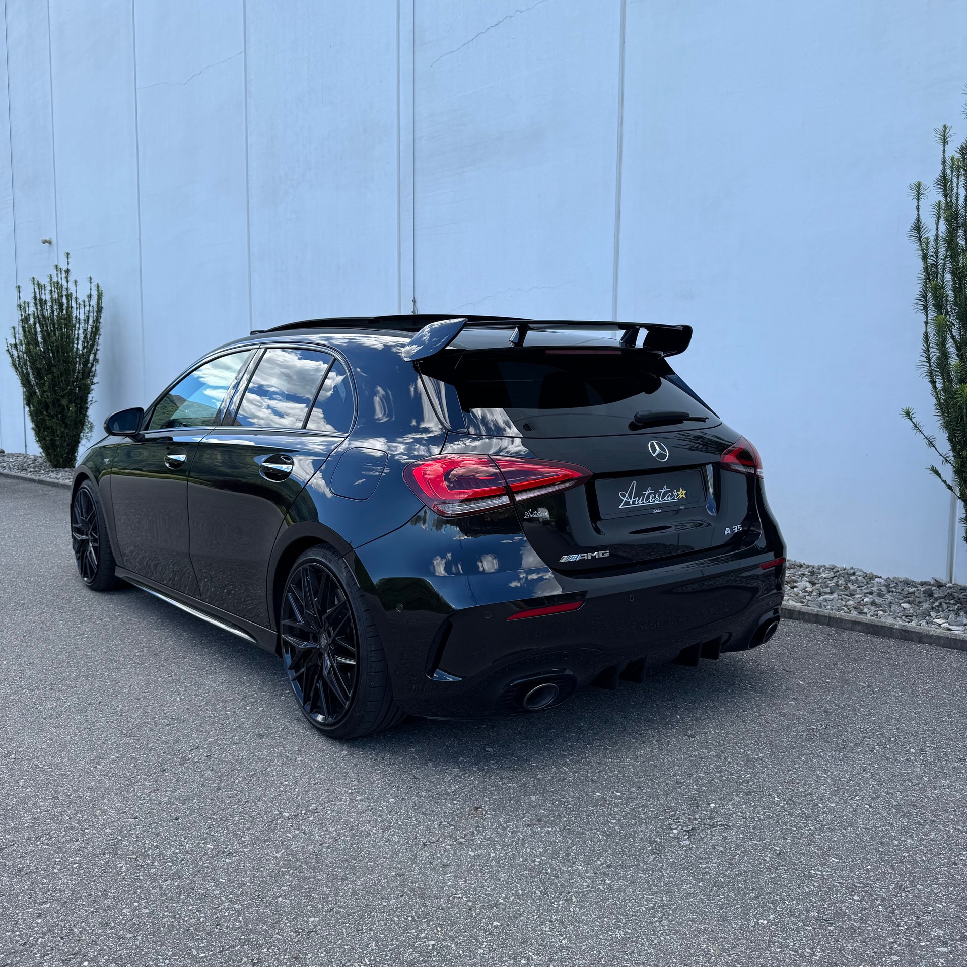 MERCEDES-BENZ A 35 AMG 4Matic Speedshift-image-3