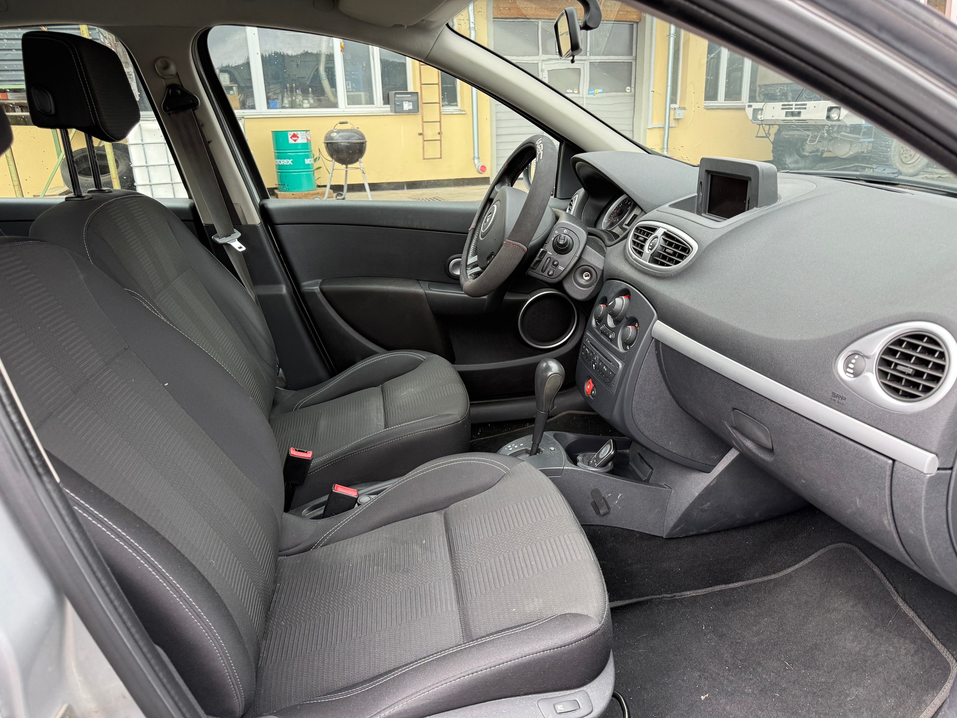 RENAULT Clio Grandtour 1.6 16V Exception Automatic-image-5