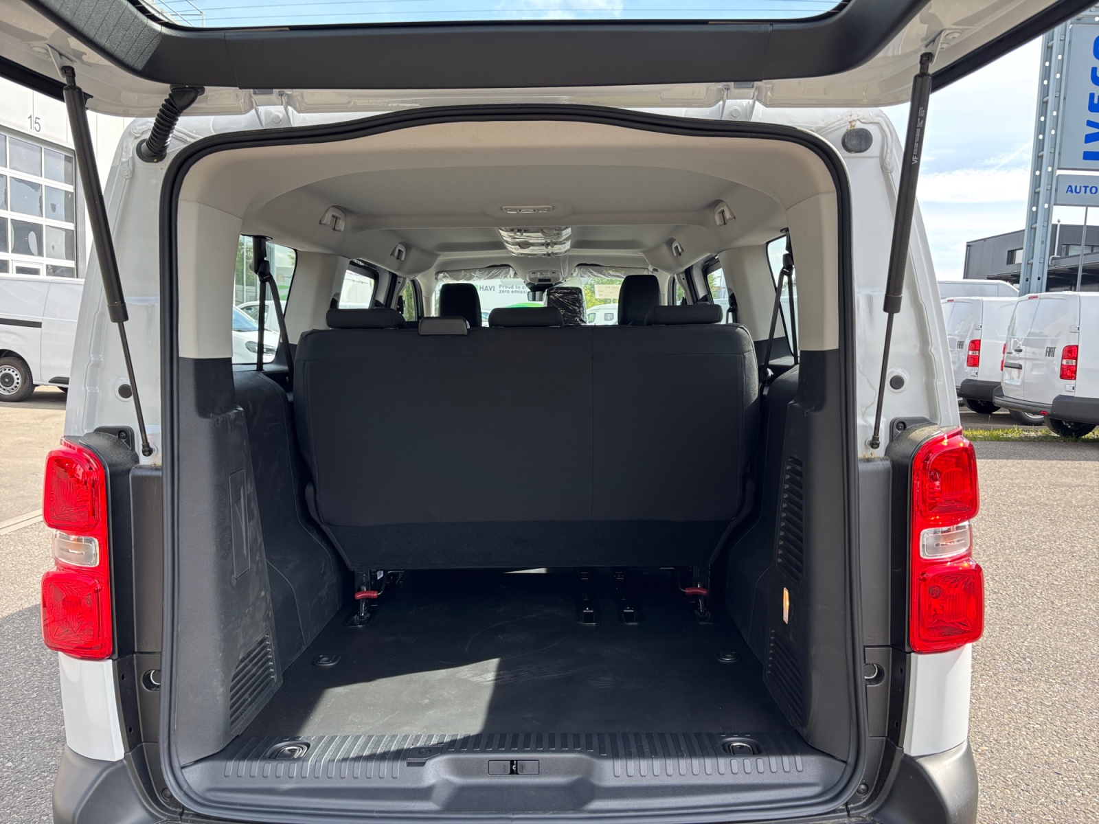 FIAT Scudo COMBI L3 2.2 BlueHDi 180 PS-image-5