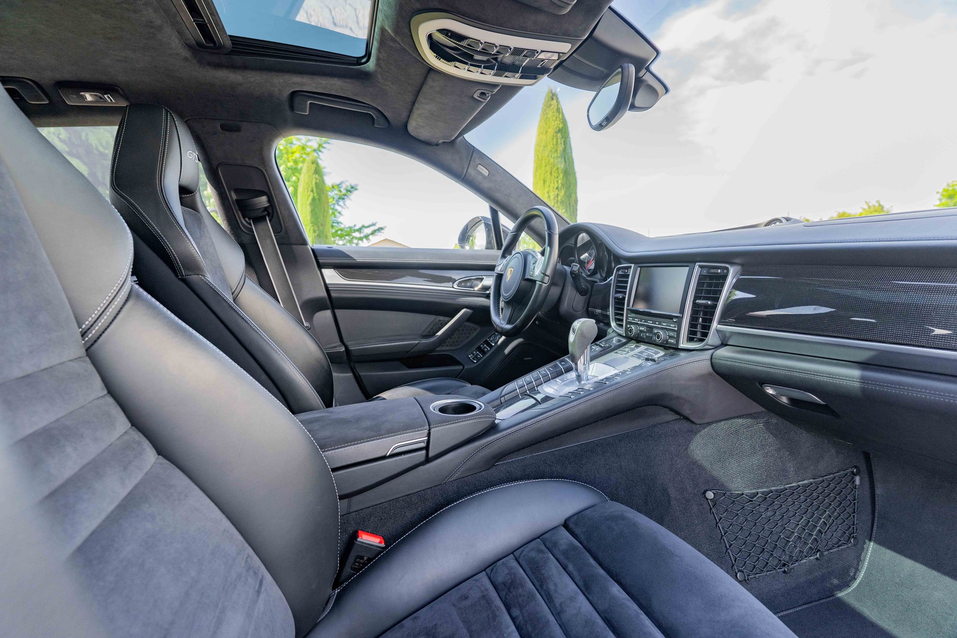 PORSCHE Panamera GTS 4.8 PDK-image-8