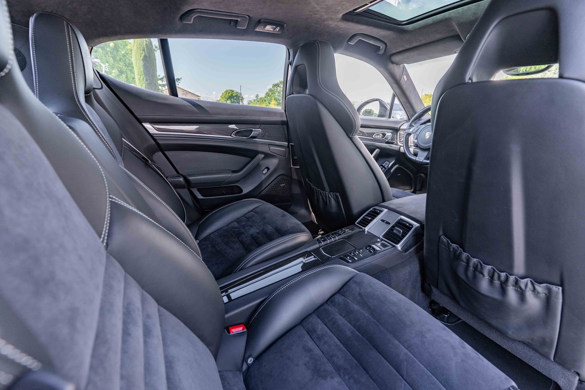 PORSCHE Panamera GTS 4.8 PDK-image-10