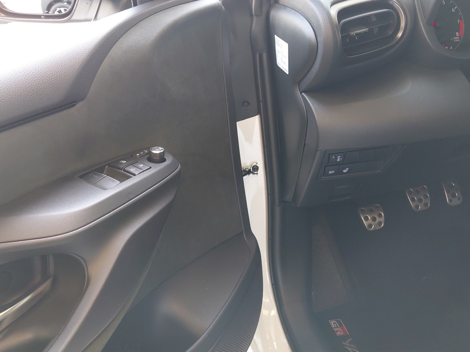 TOYOTA GR Yaris 1.6 Turbo Sport 4x4-image-9