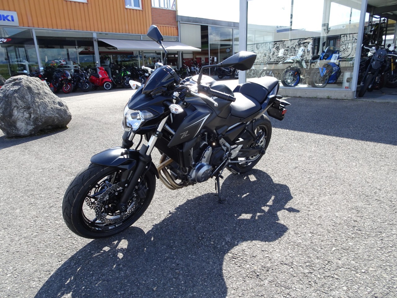 KAWASAKI Z 650 ABS (35kW)-showroom-element-3