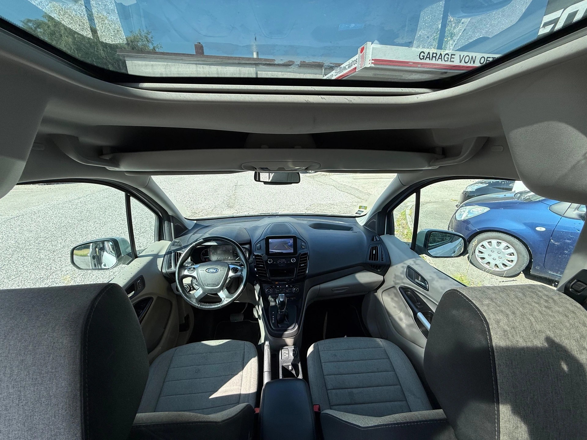 FORD Grand Tourneo Connect 1.5 EcoBlue Titanium Automat-image-7