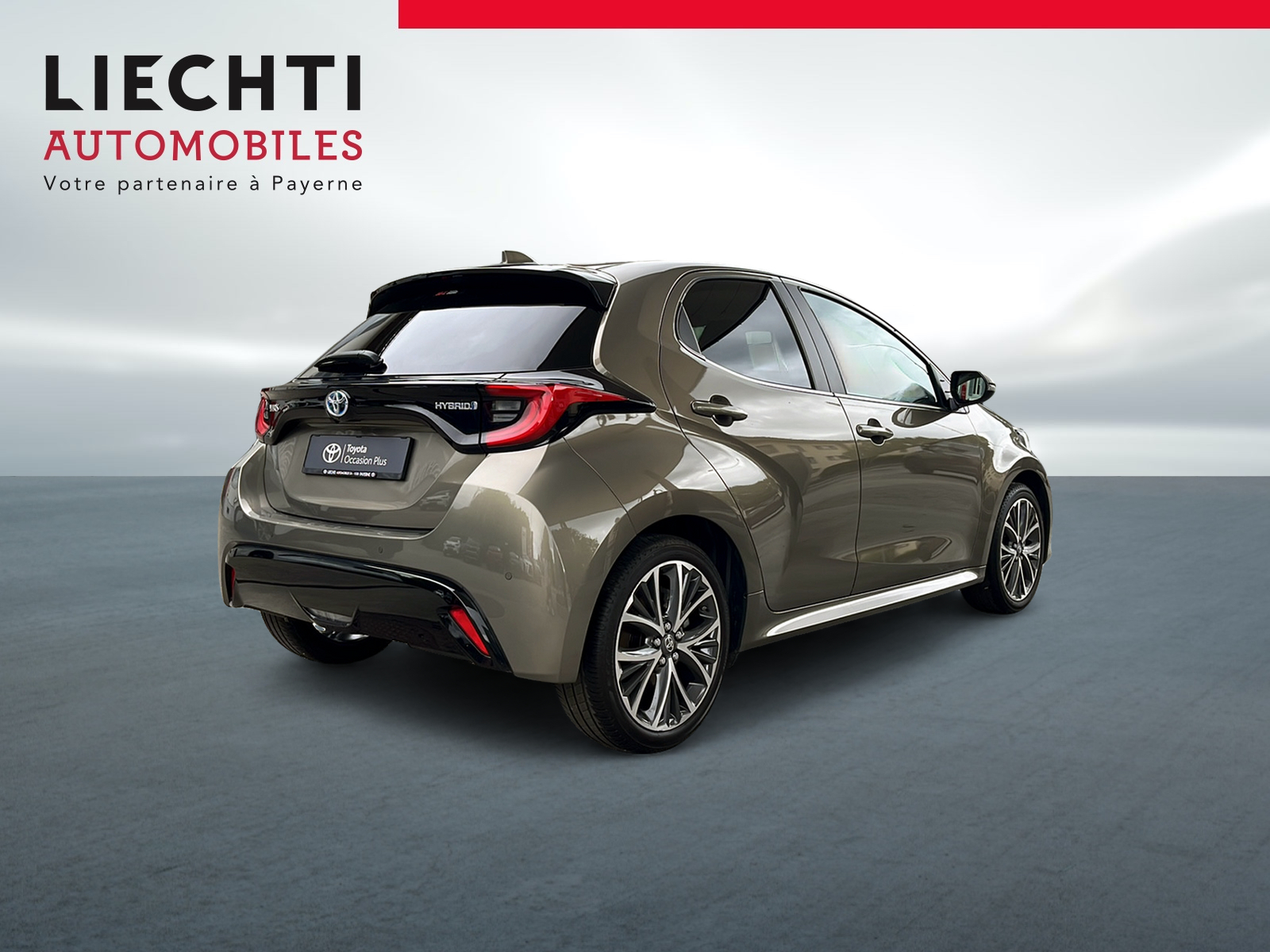 TOYOTA Yaris 1.5 Premium e-CVT-image-4