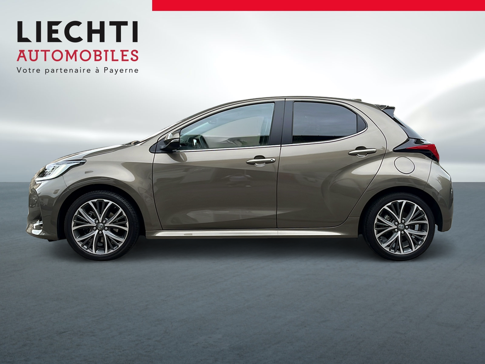 TOYOTA Yaris 1.5 Premium e-CVT-image-2