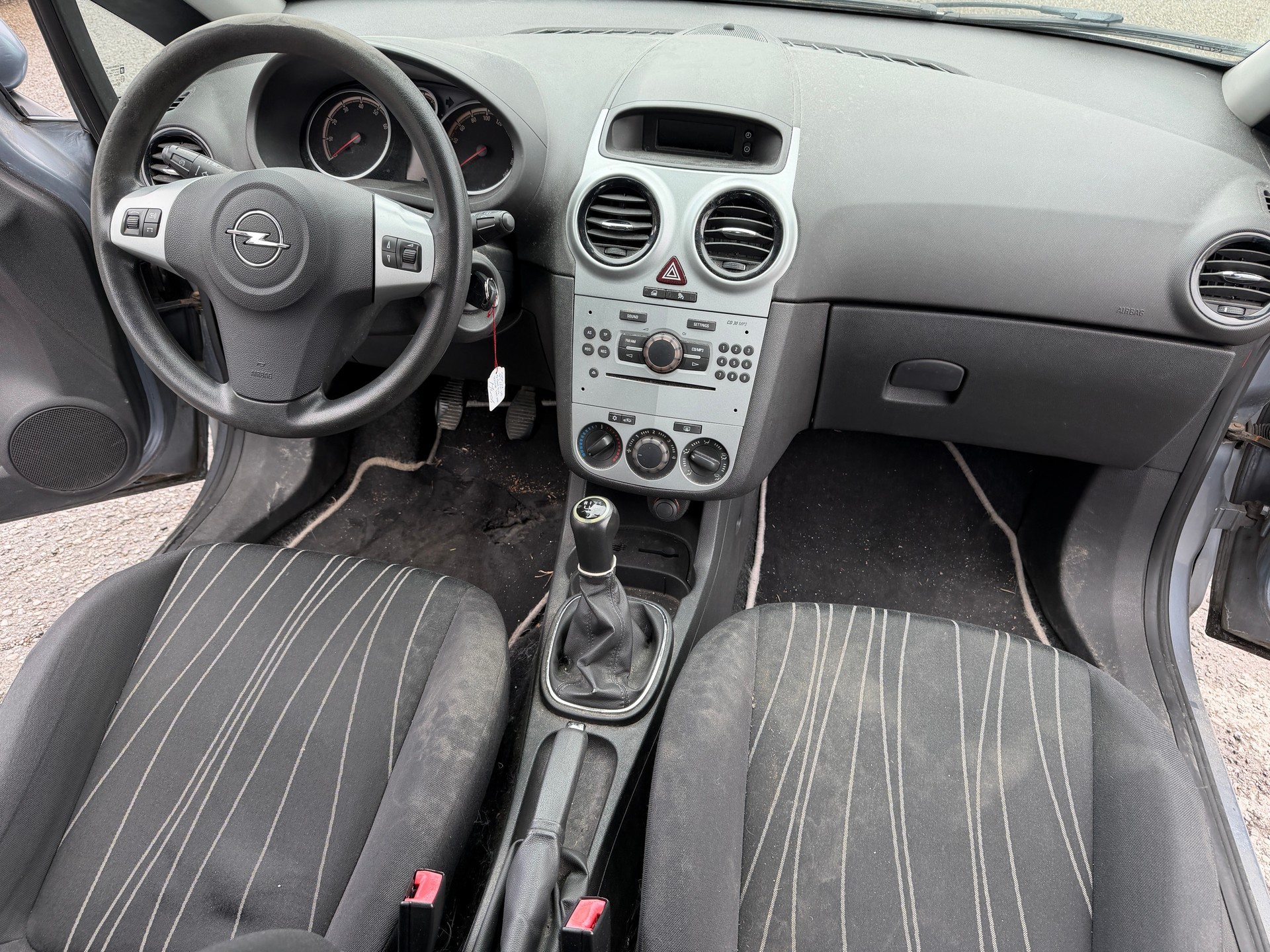 OPEL Corsa 1.4 TP Color Edition B05-image-7
