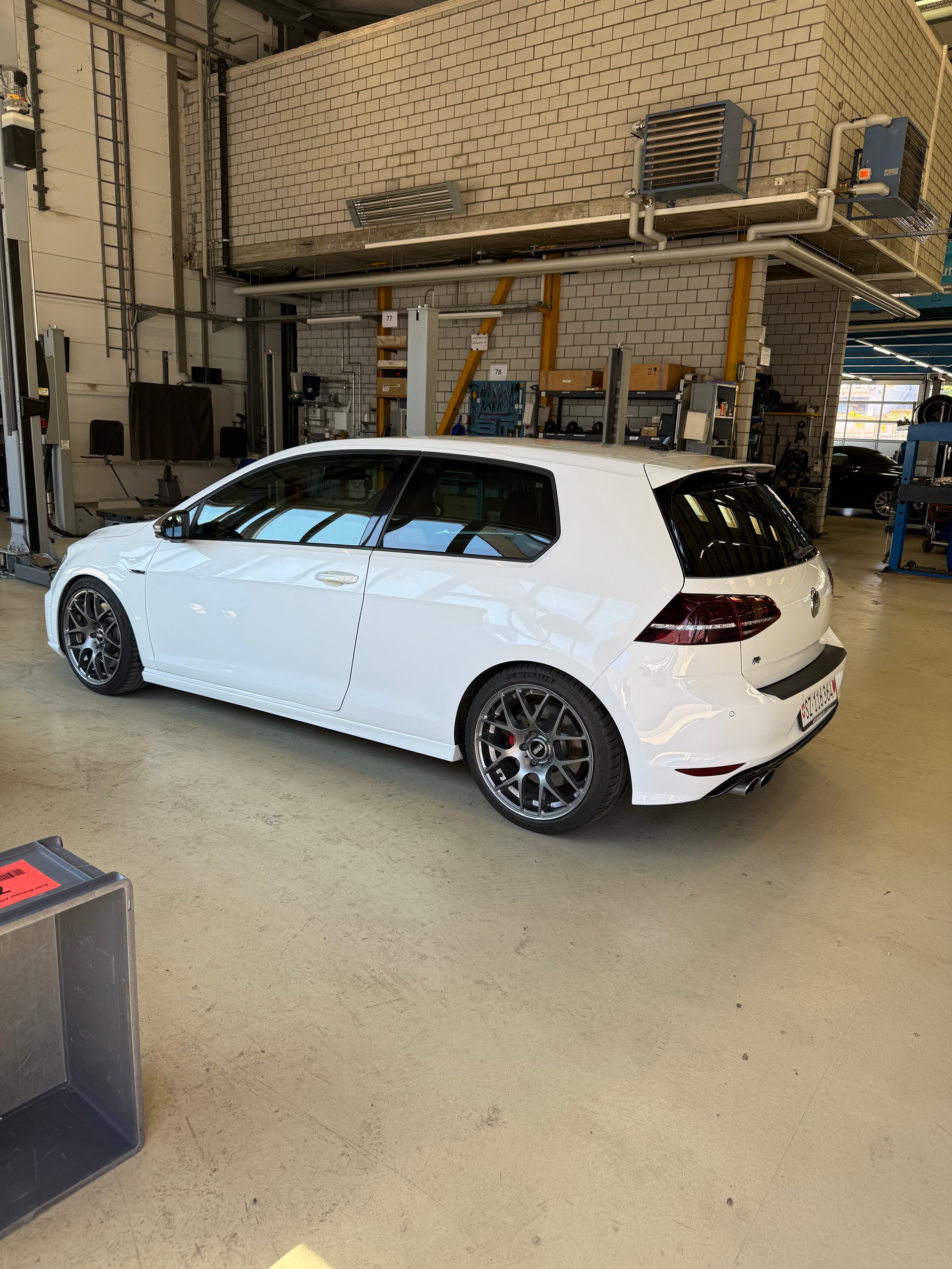 VW R-image-2