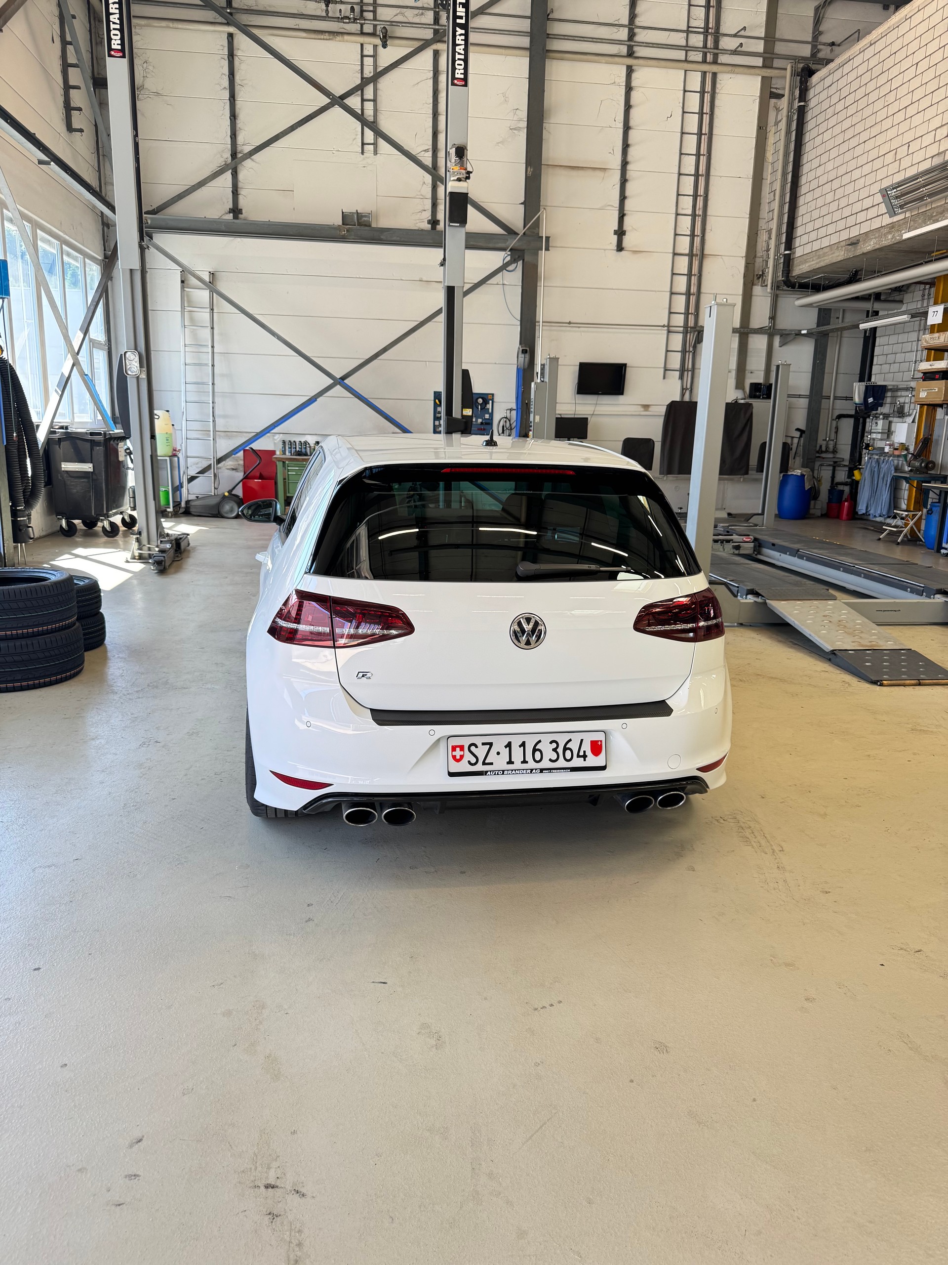 VW R-image-3