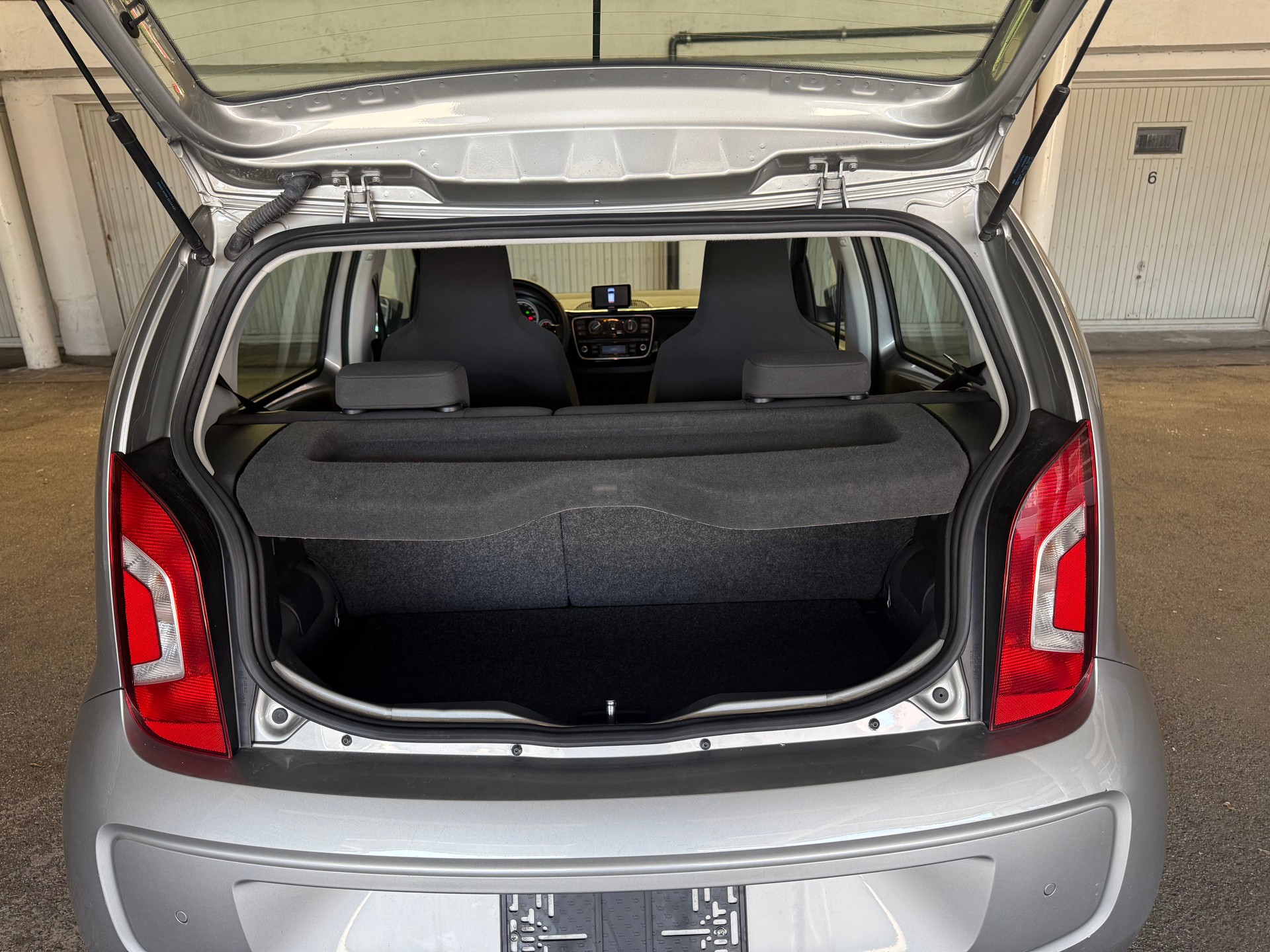 VW Up 1.0 BMT high up ASG-image-12