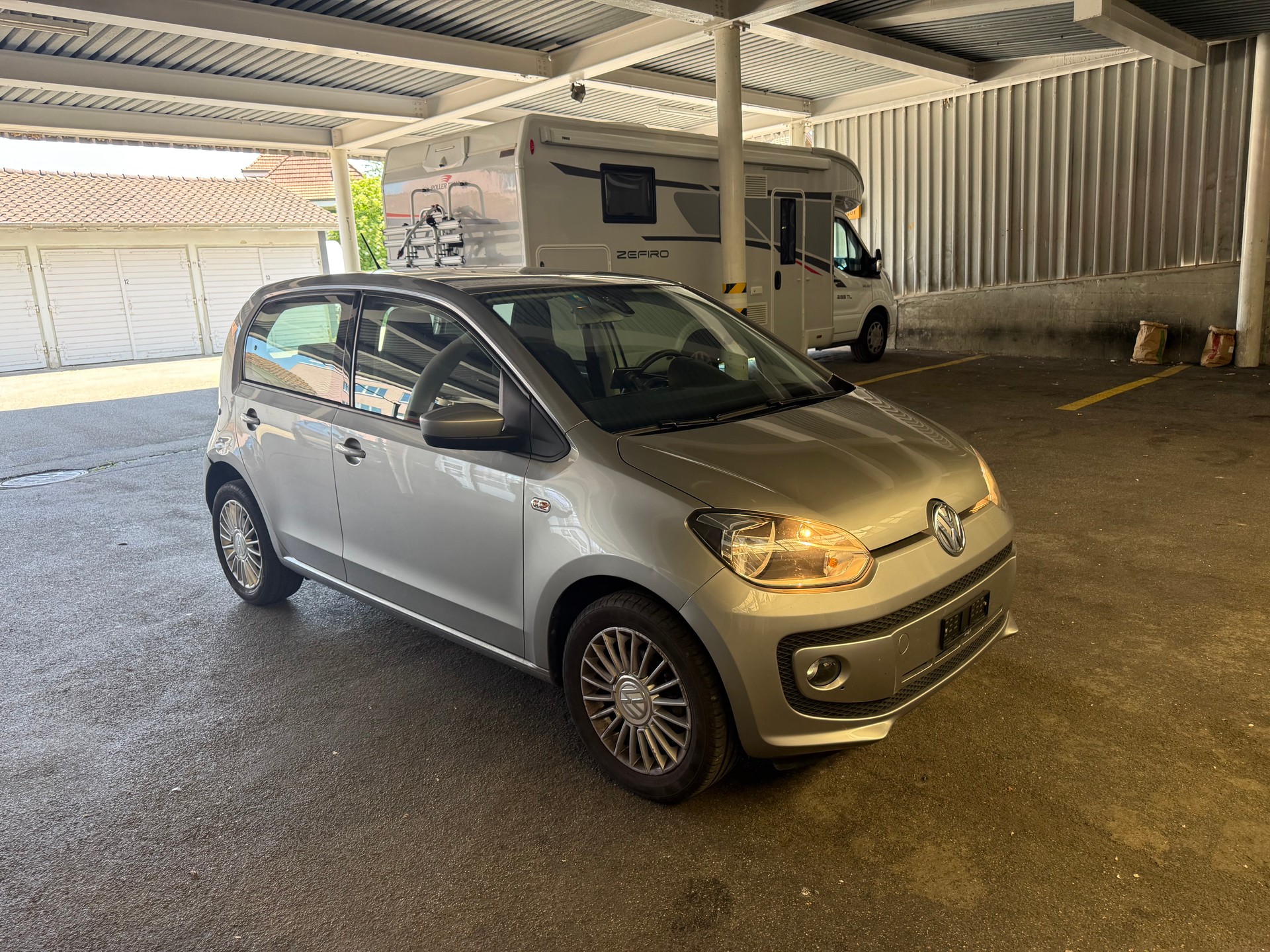 VW Up 1.0 BMT high up ASG-image-0