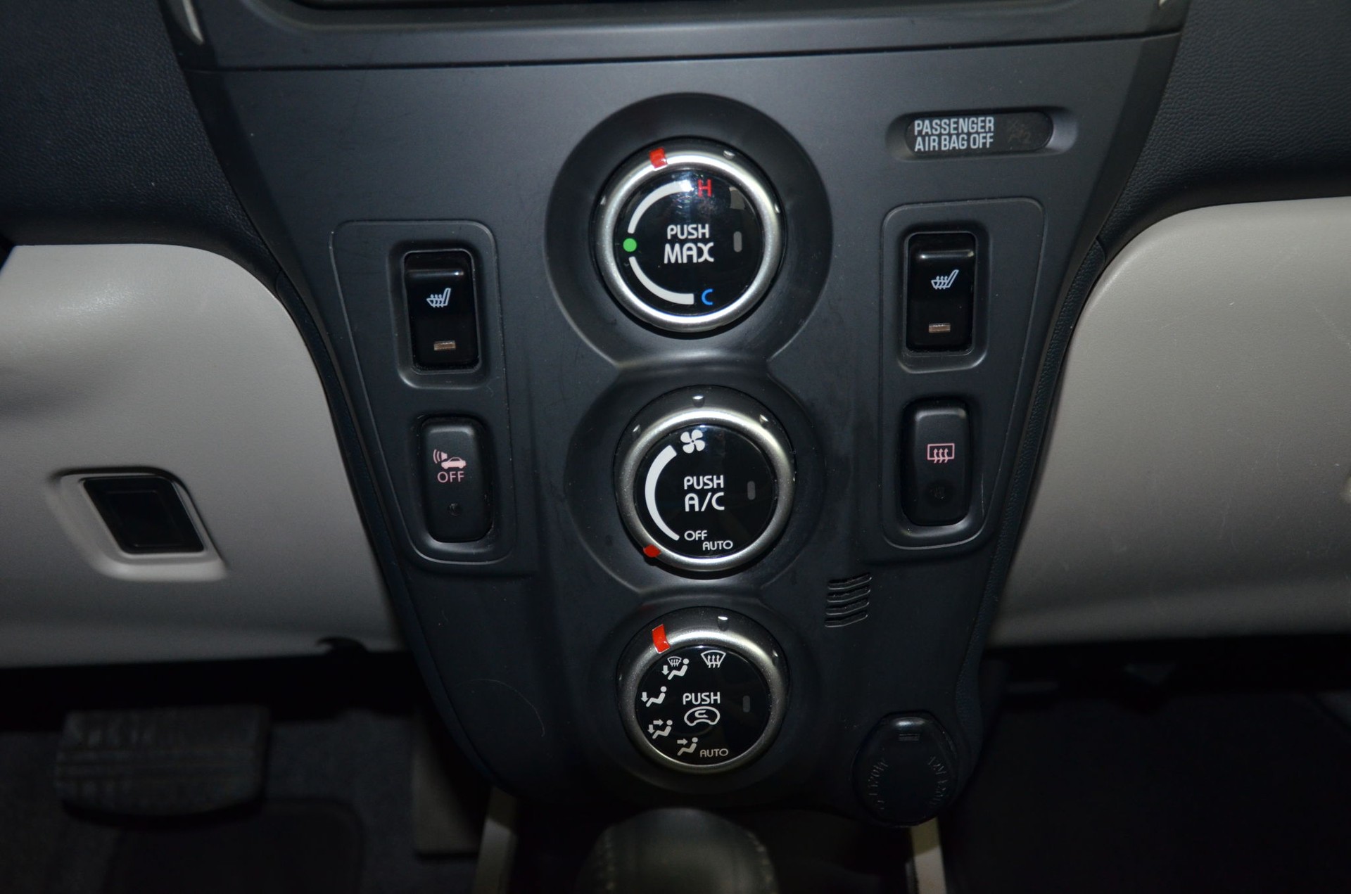MITSUBISHI i MiEV Style-image-18