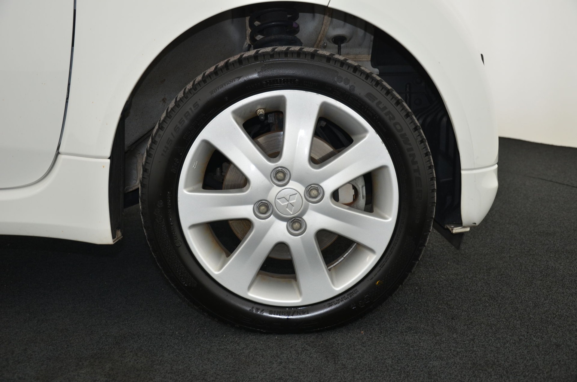 MITSUBISHI i MiEV Style-image-9