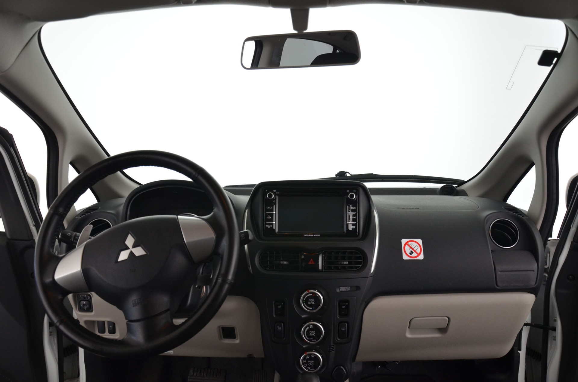 MITSUBISHI i MiEV Style-image-11