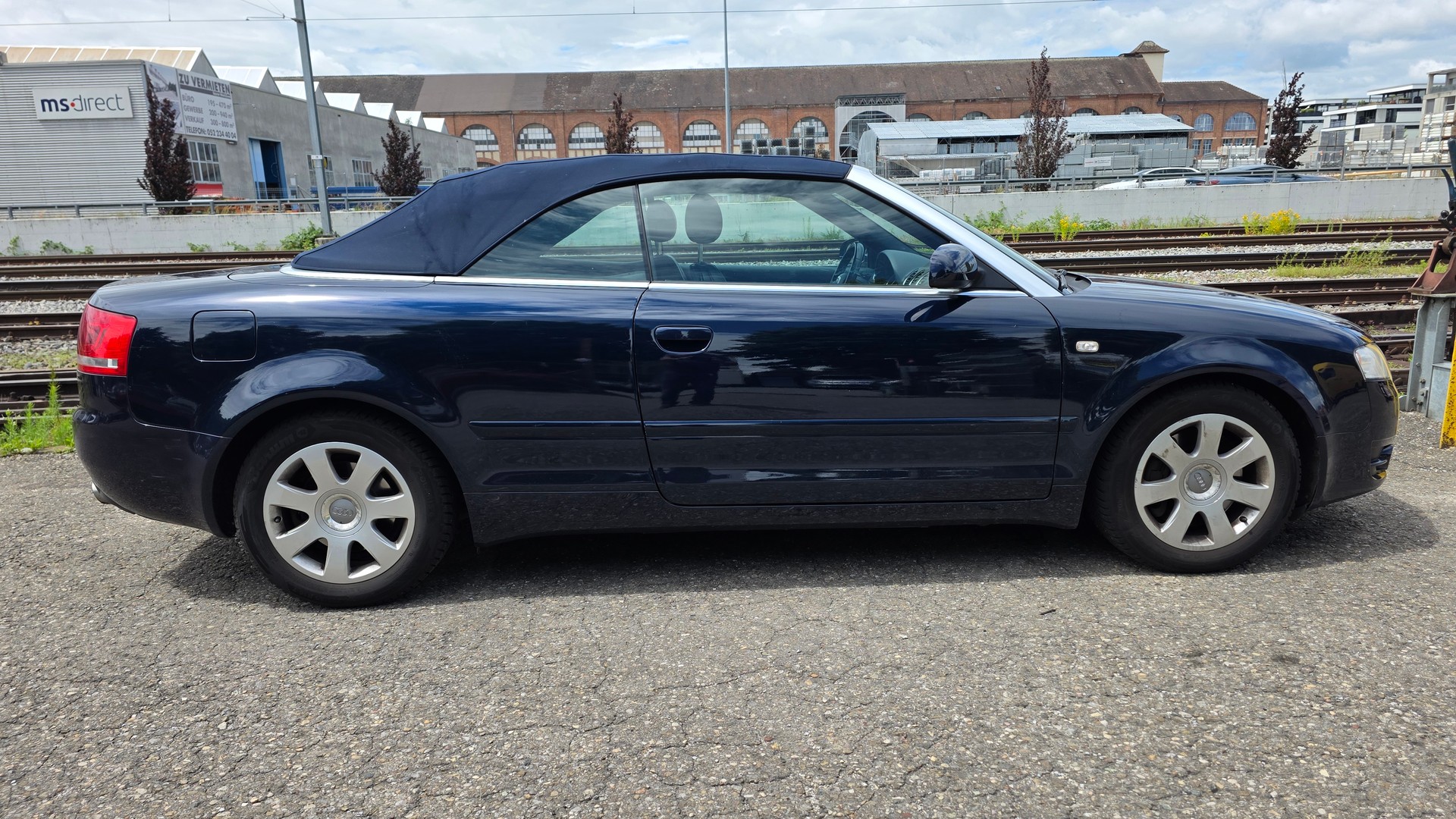 AUDI A4 Cabriolet 2.0T FSI multitronic-image-3