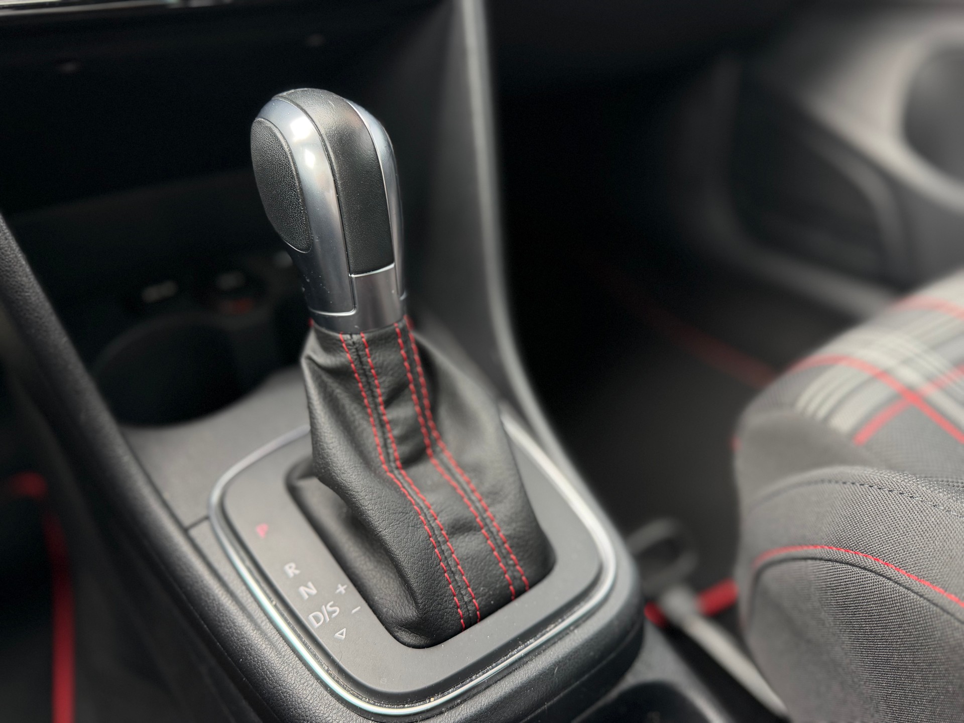 VW Polo 1.8 TSI GTI DSG-image-17