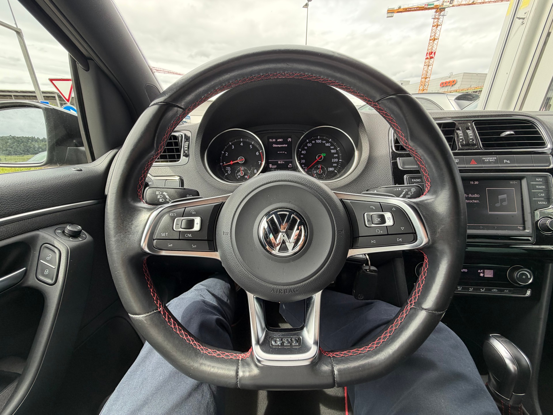 VW Polo 1.8 TSI GTI DSG-image-14
