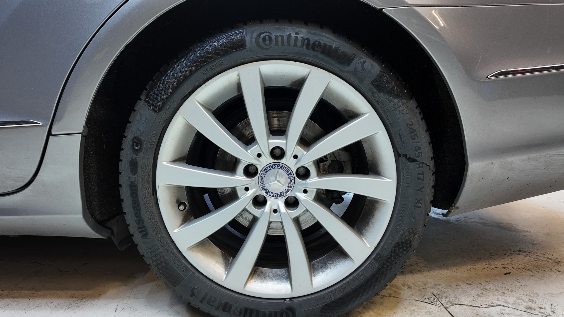 MERCEDES-BENZ CLS 350 CDI 4Matic 7G-Tronic-image-17
