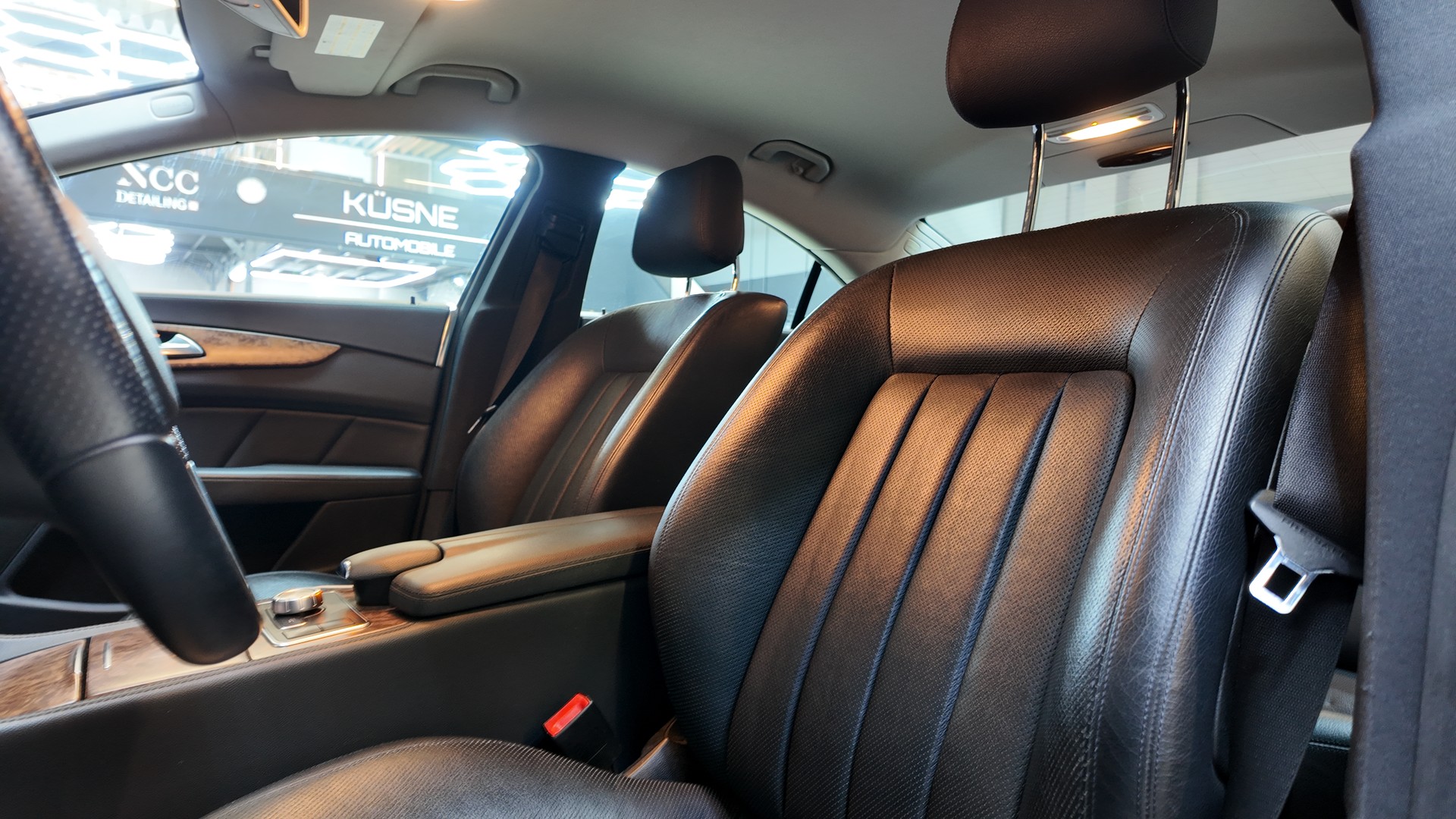 MERCEDES-BENZ CLS 350 CDI 4Matic 7G-Tronic-image-8