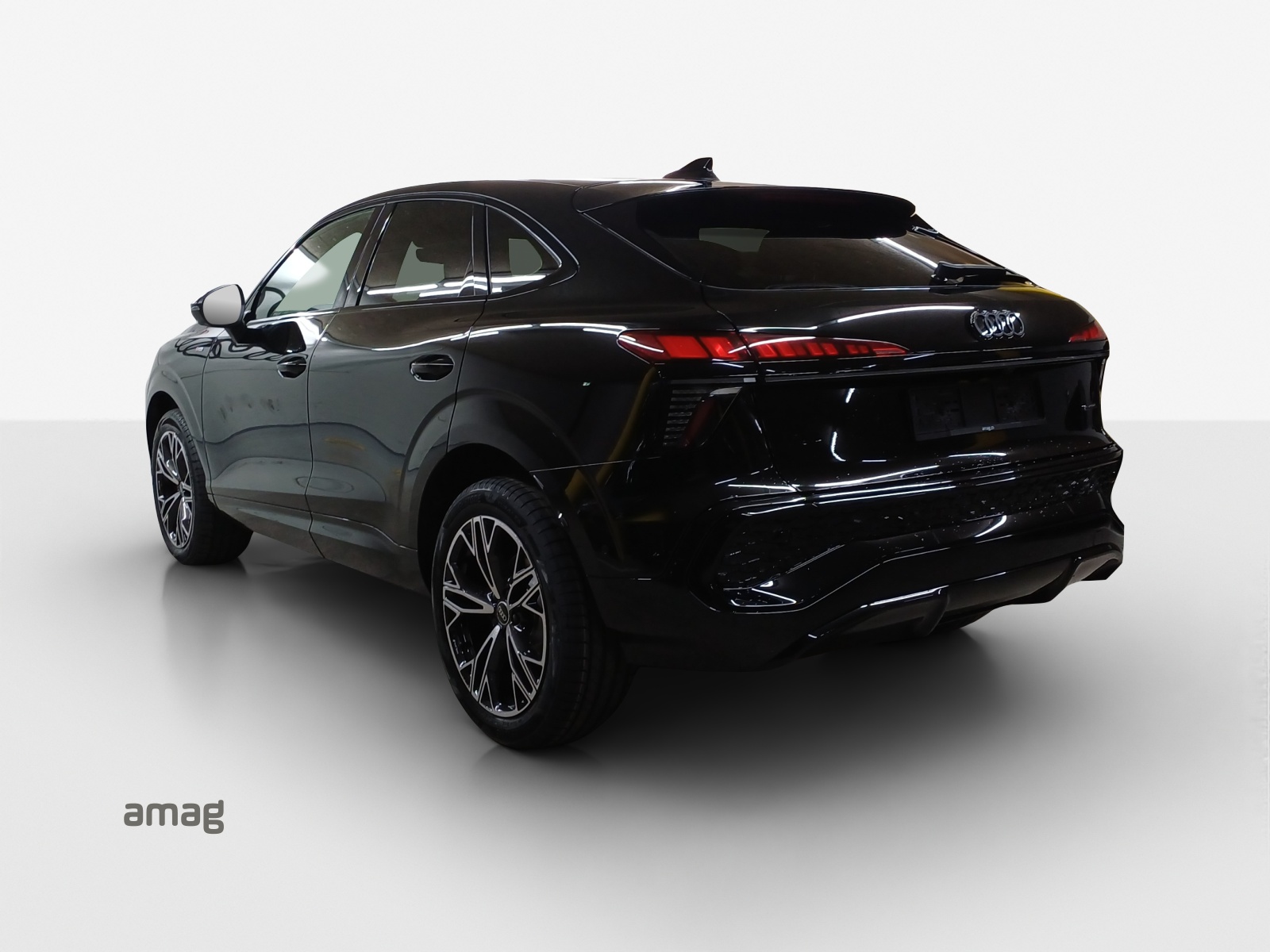 AUDI Q3 Sportback TFSI quattro 150 kW S tronic-image-2