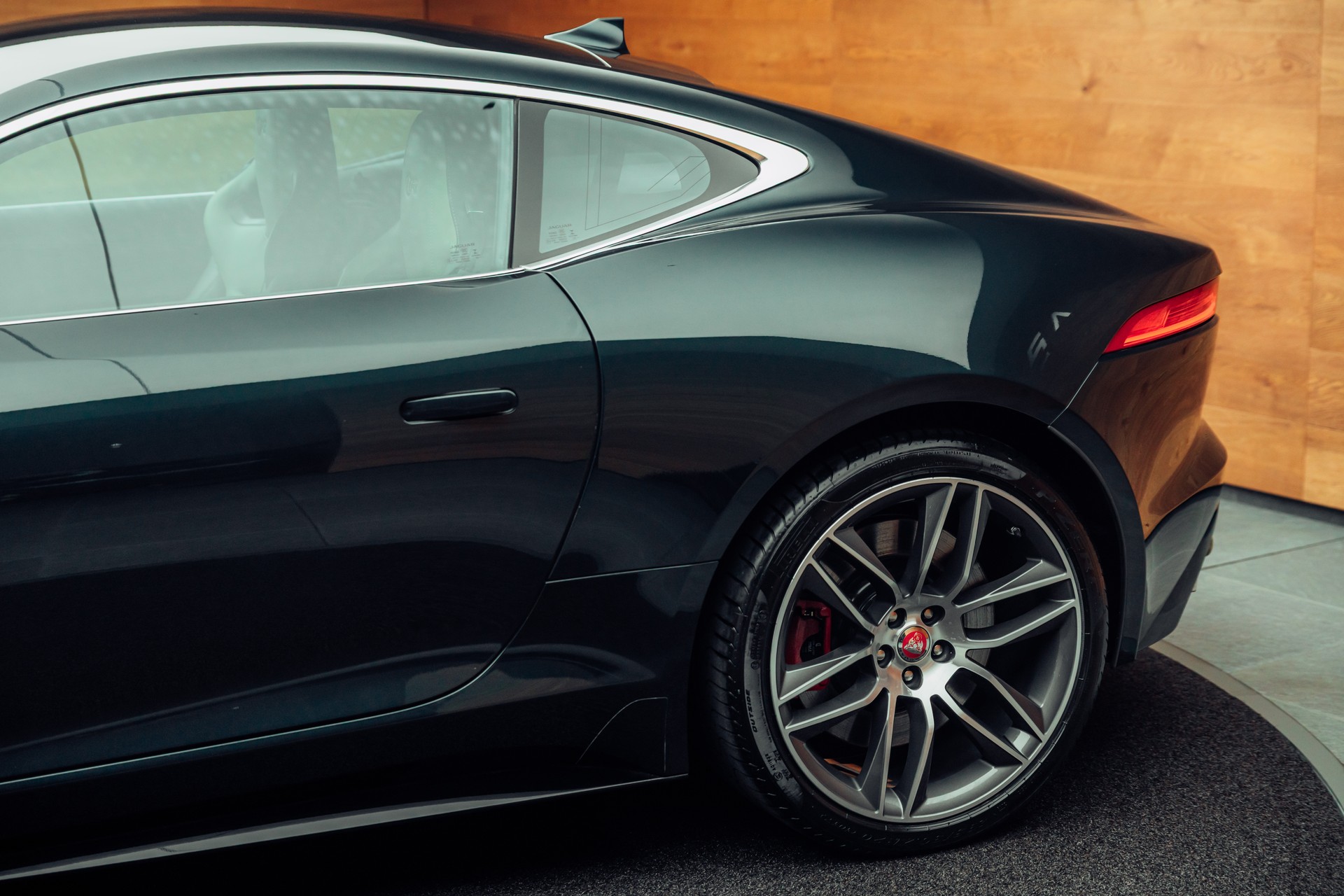 JAGUAR F-Type Coupé R 5.0 V8 S/C-image-23